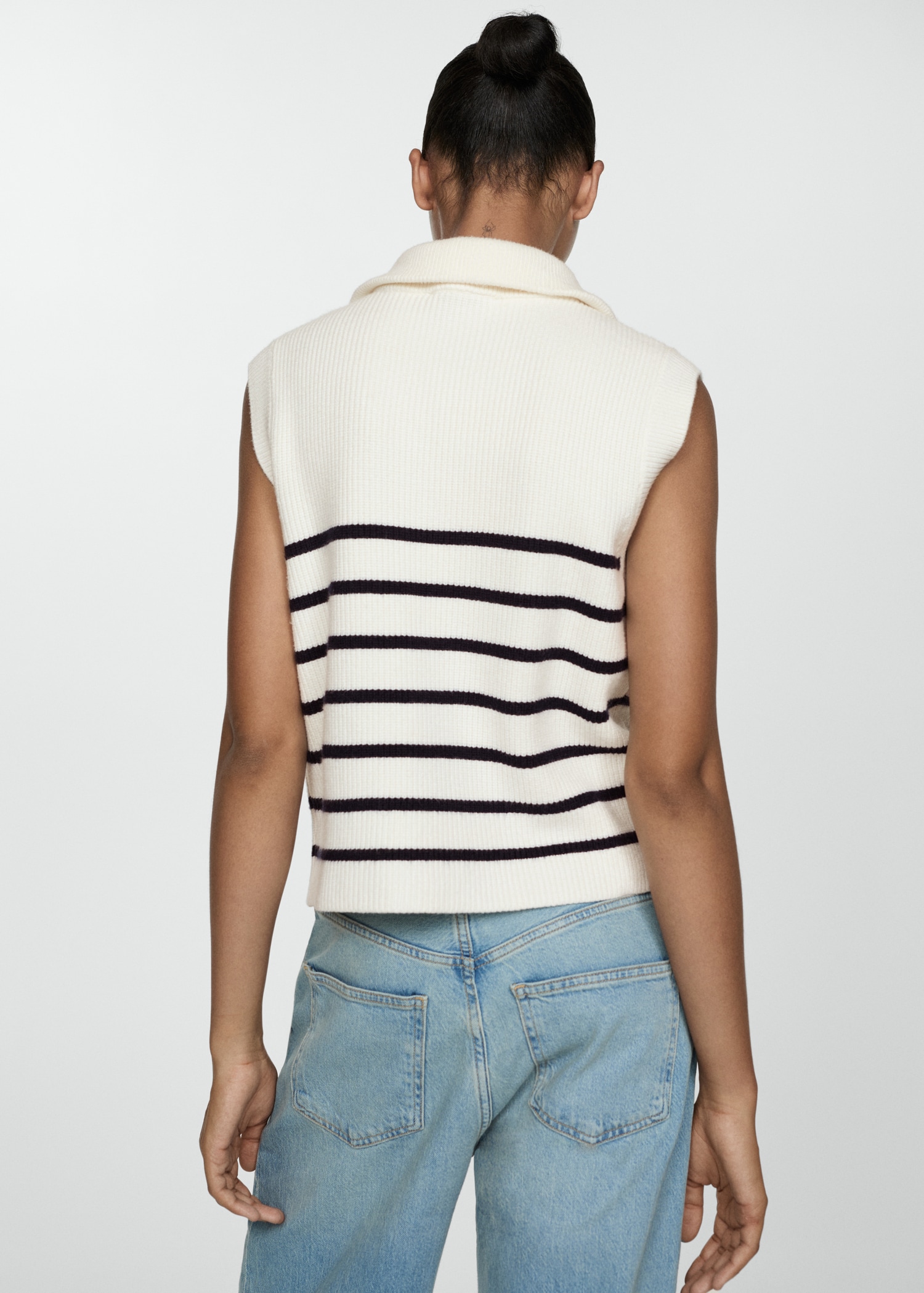 Knitted gilet with zip MANGO Vietnam - Main Image