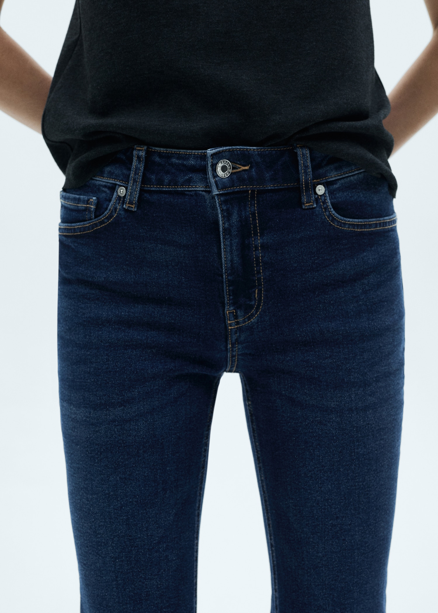 Sienna flared cropped jeans - Details of the article 6