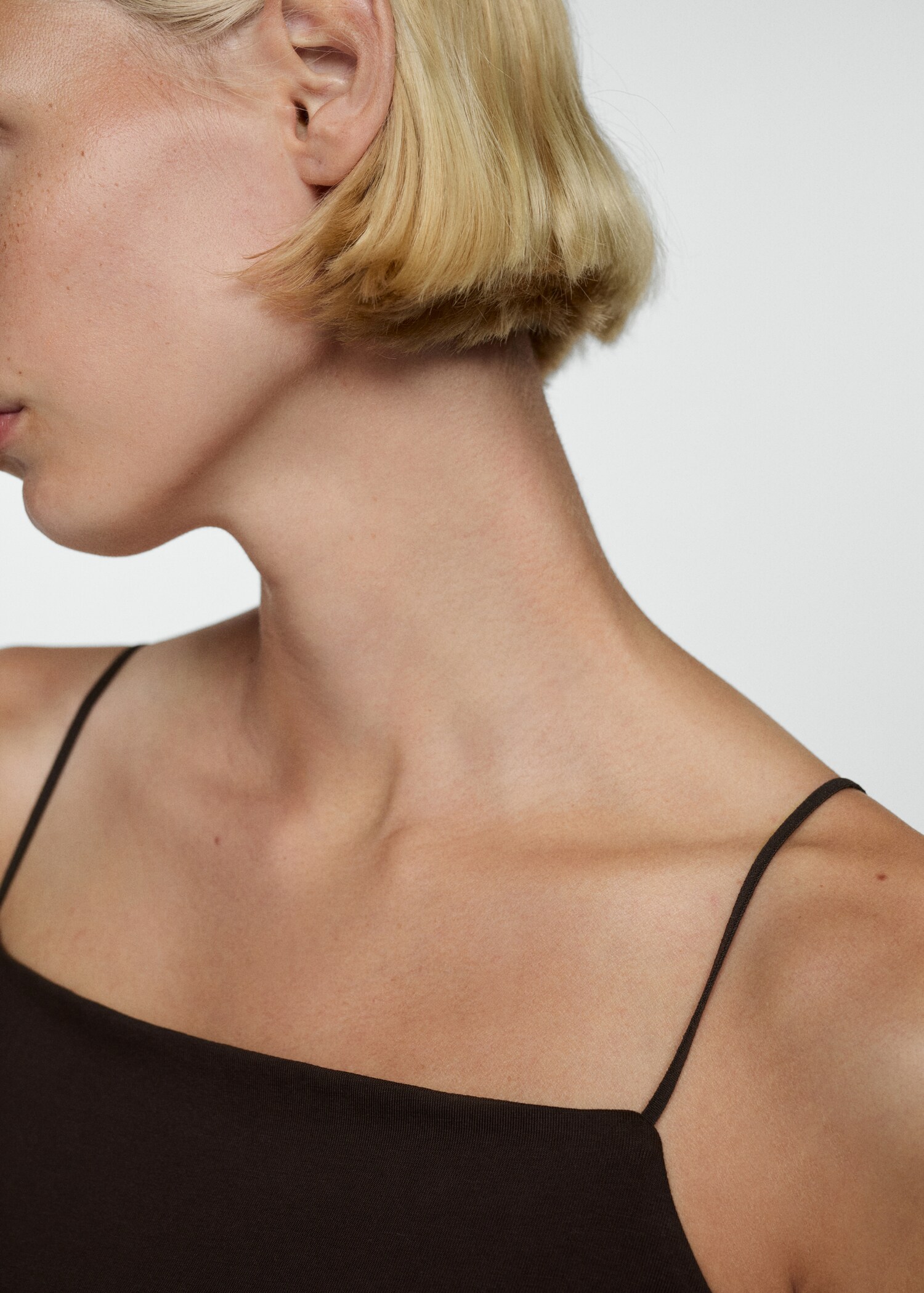 Strapless straight-neck top - Details of the article 6