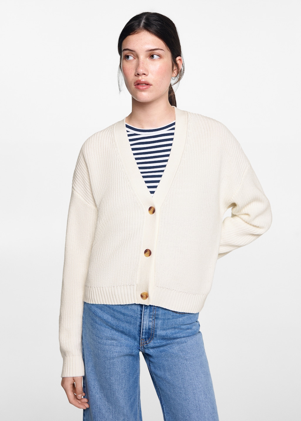 Button knit cardigan