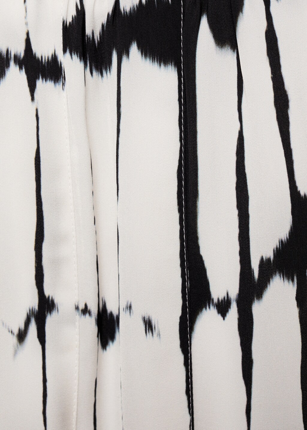 Black and white striped skirt 00 online