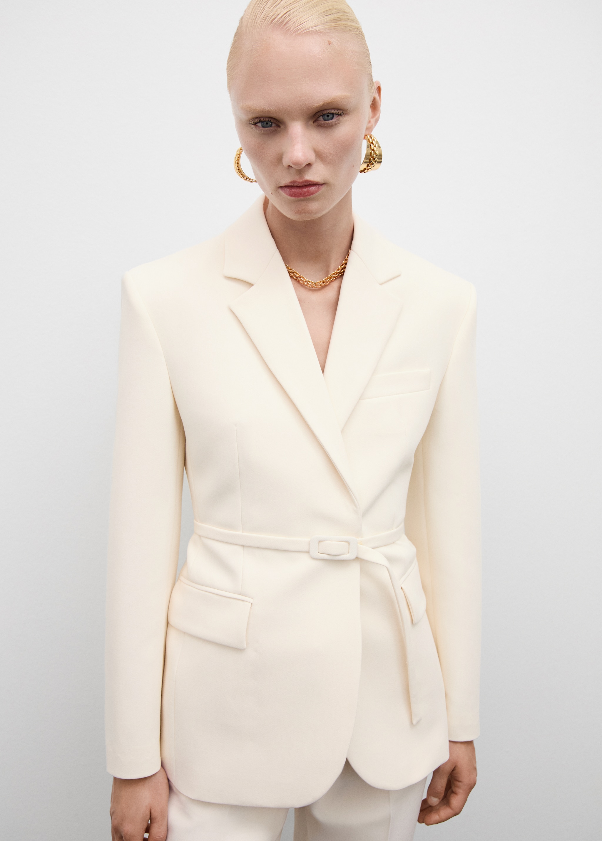 Suit jacket with belt