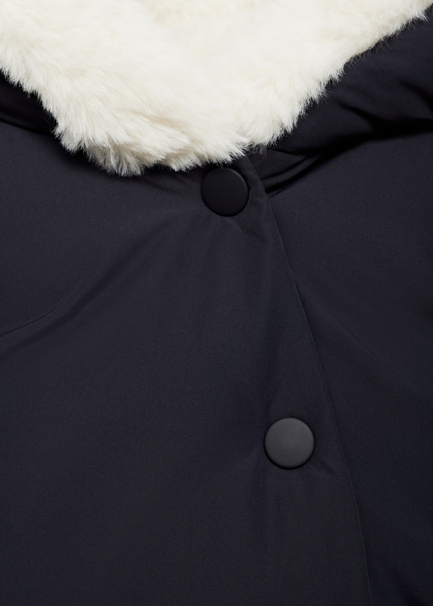 Anorak capucha pelo - Detalle del artículo 8