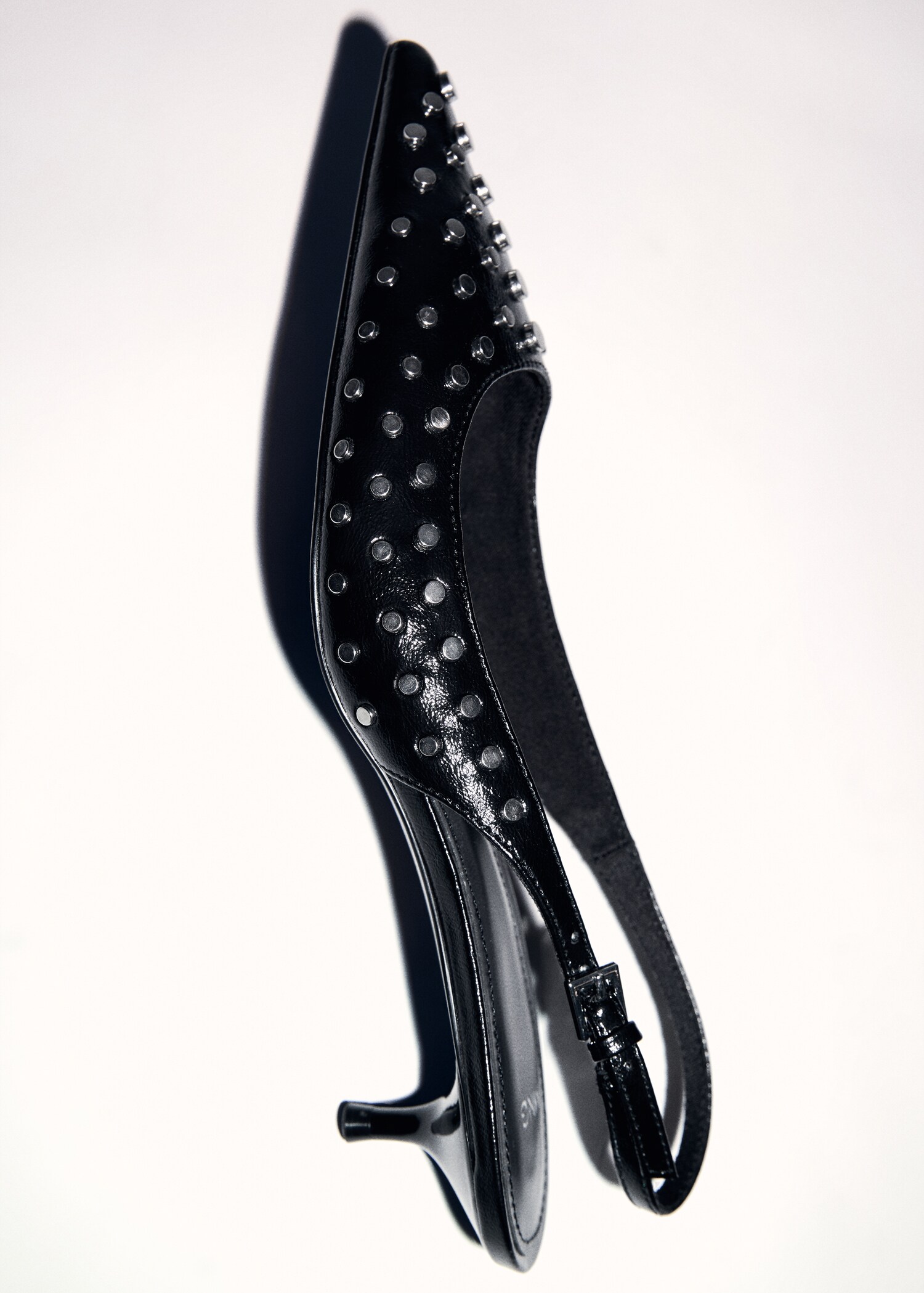 Chaussures cloutées ouvertes à l’arrière - Détail de l'article 5