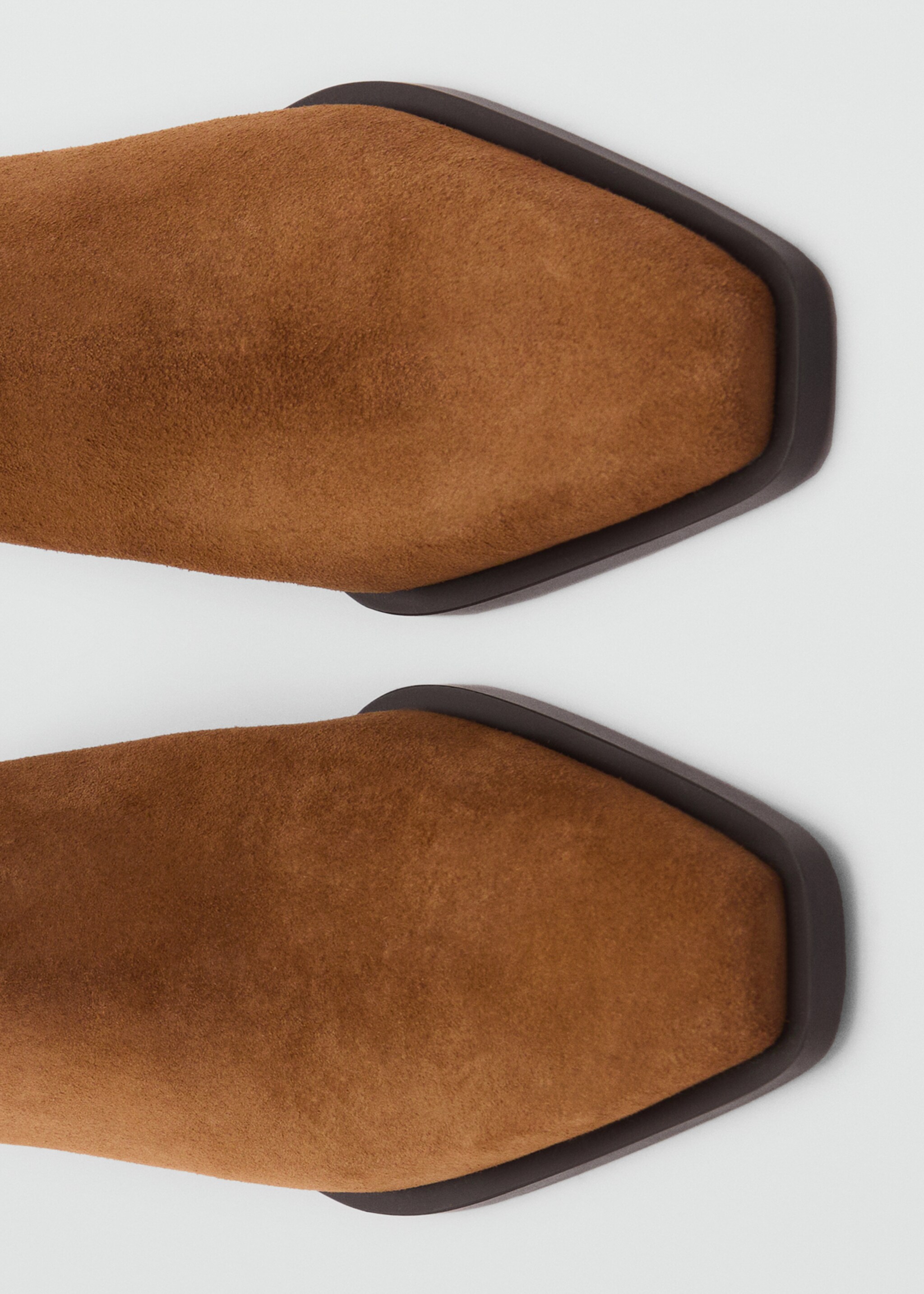 Heel suede ankle boot - Details of the article 3