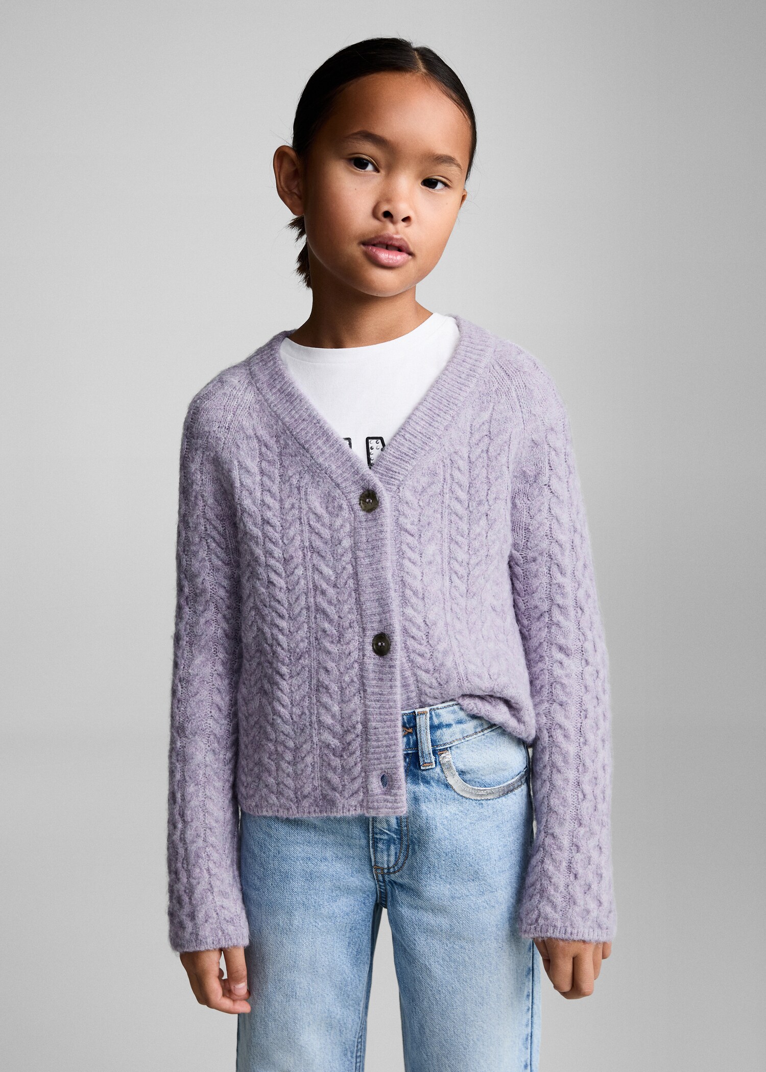 Knitted braided cardigan - Medium plane