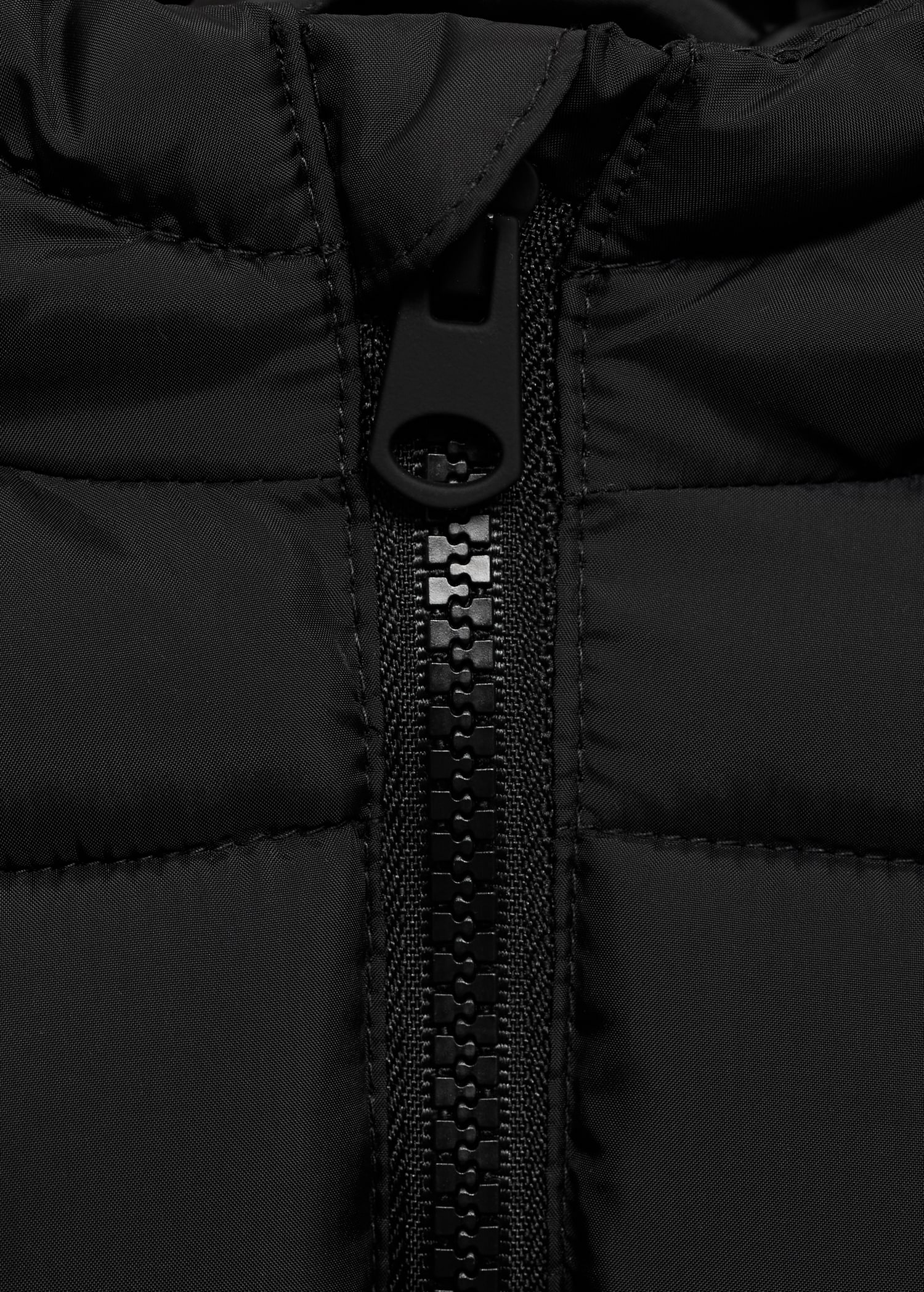 Quilted long coat - Details of the article 8