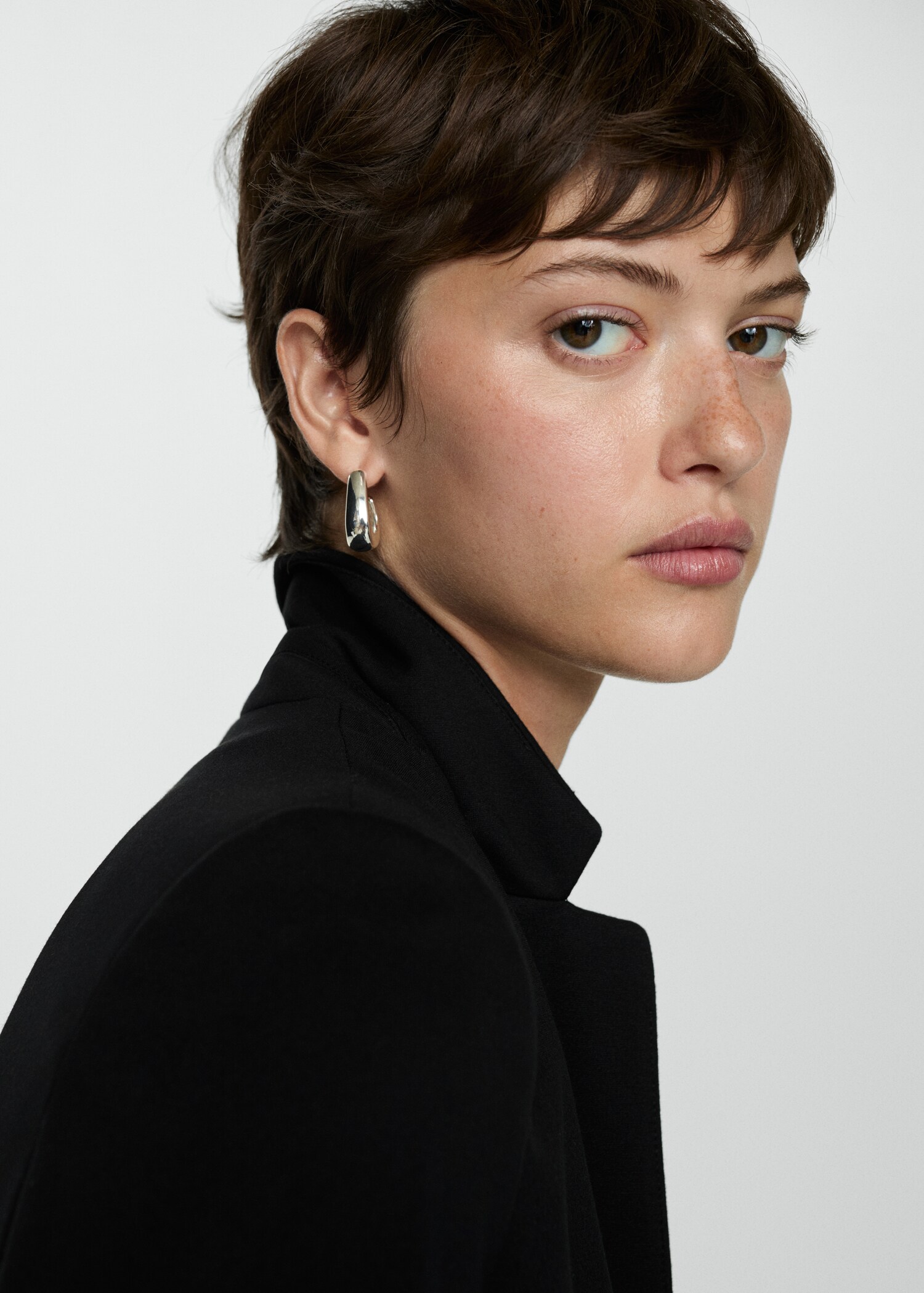 Suit jacket with pockets - Details of the article 1