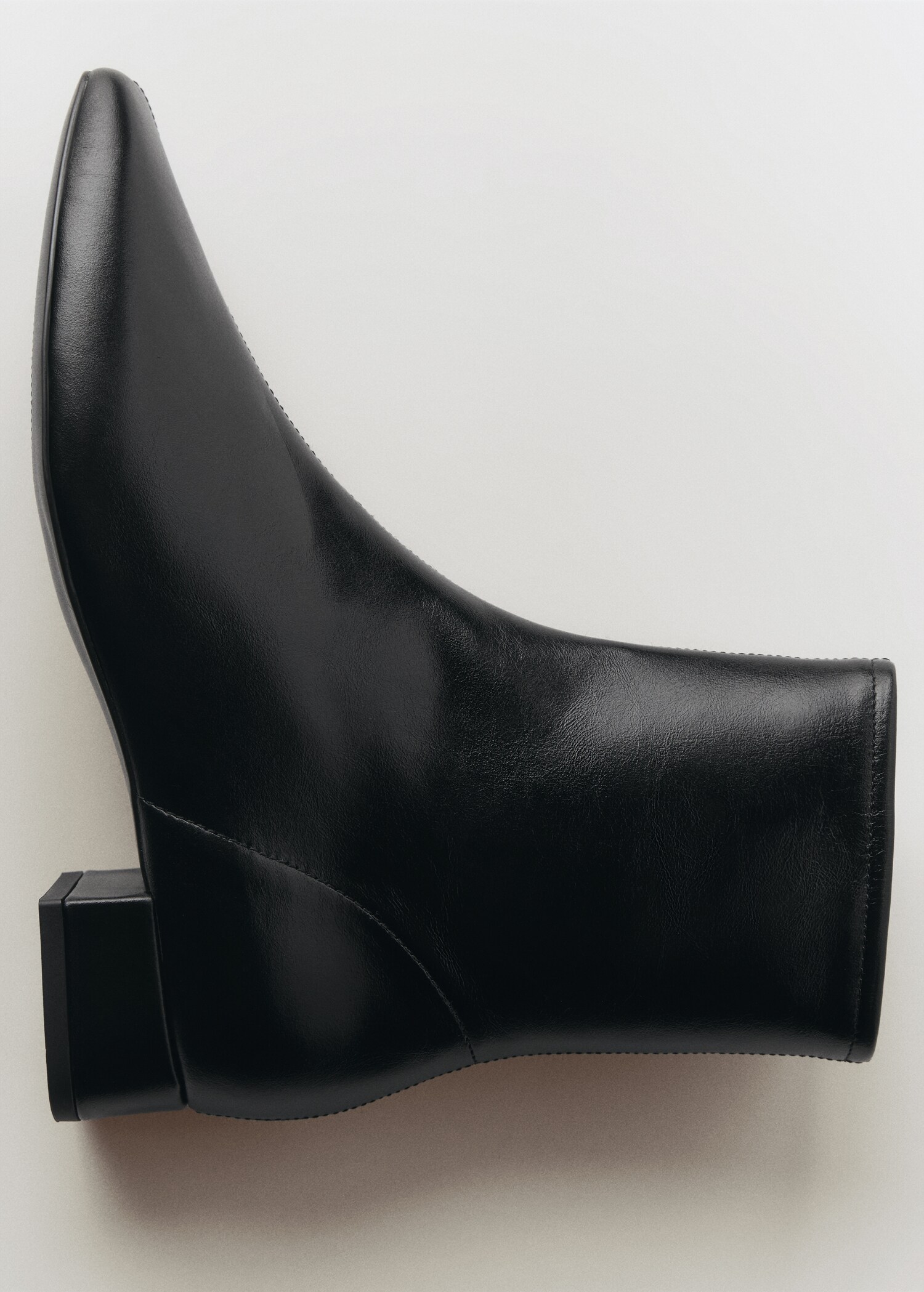 Lederstiefelette mit Absatz - Detail des Artikels 3