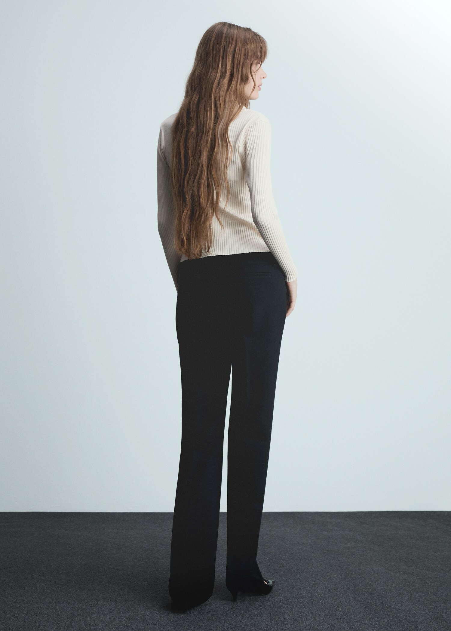 Ribbed cardigan with hooks - Reverse of the article