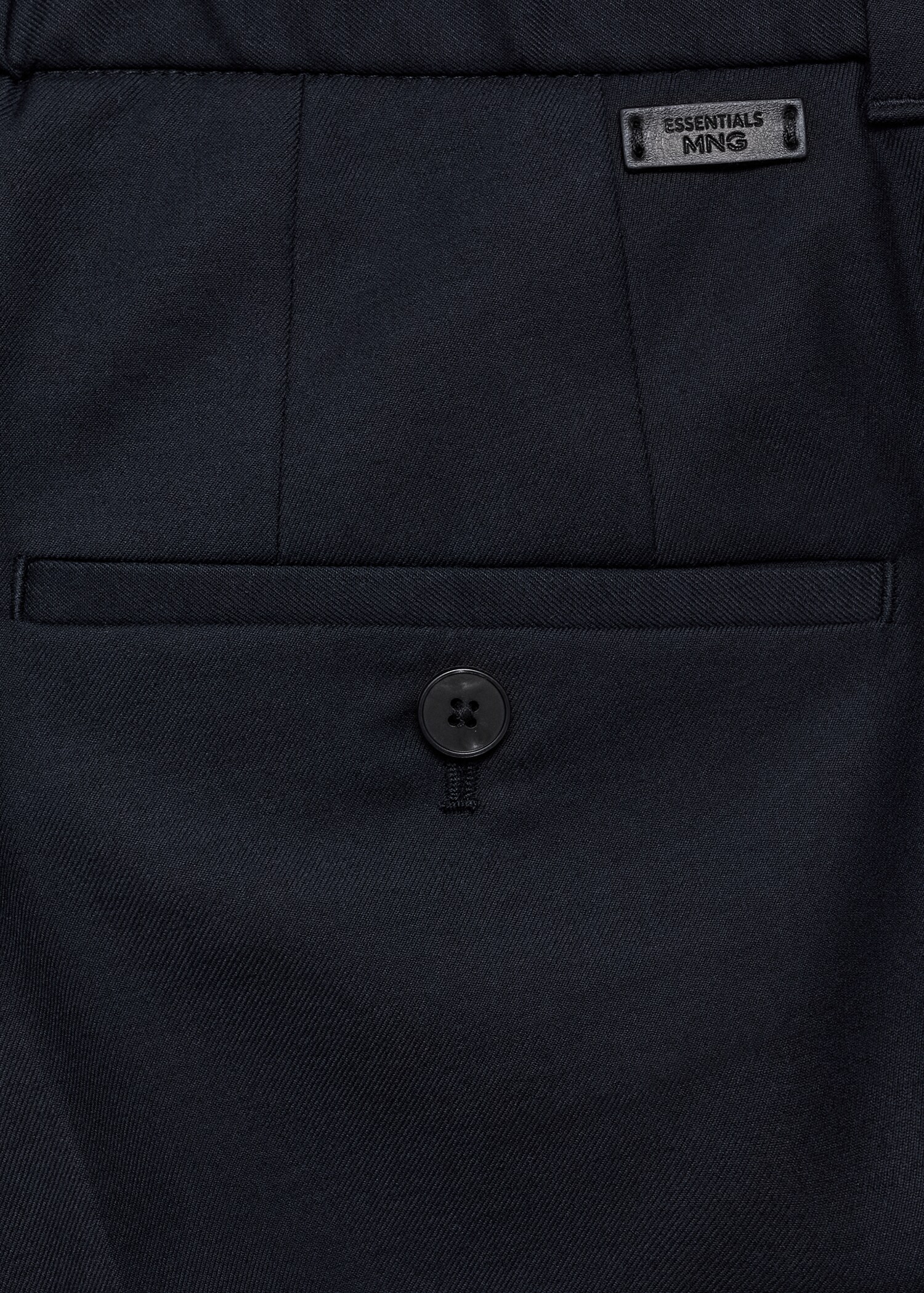 Pleated slim-fit trousers - Details of the article 0