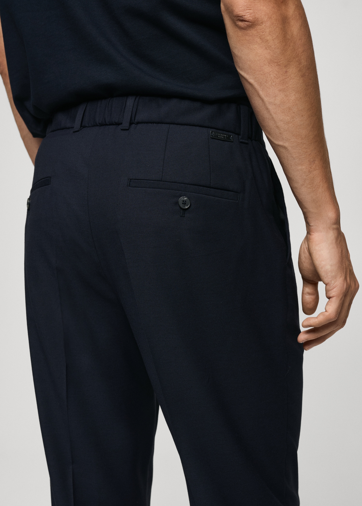 Pleated slim-fit trousers - Details of the article 2
