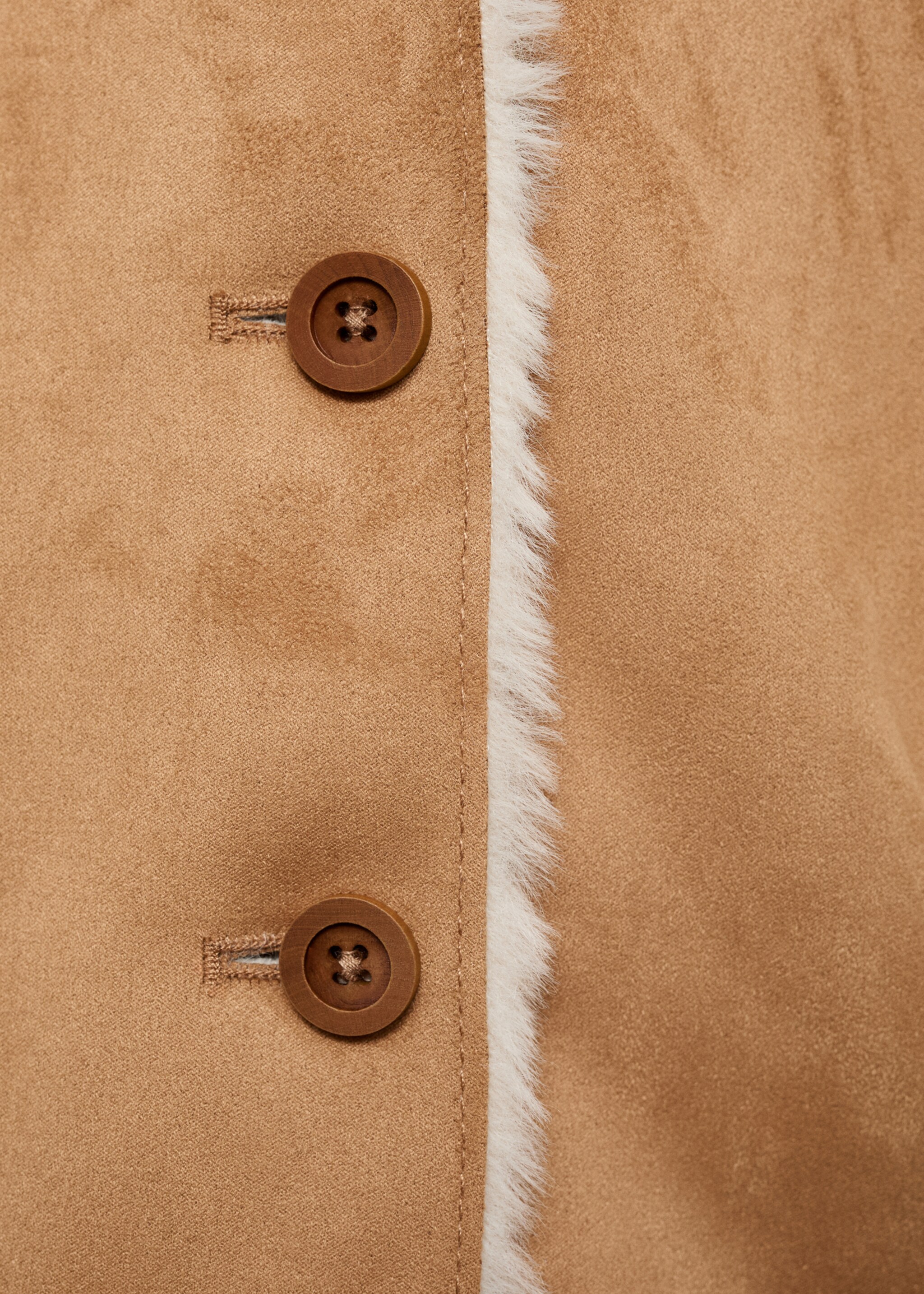 Fur-effect inner coat - Details of the article 8