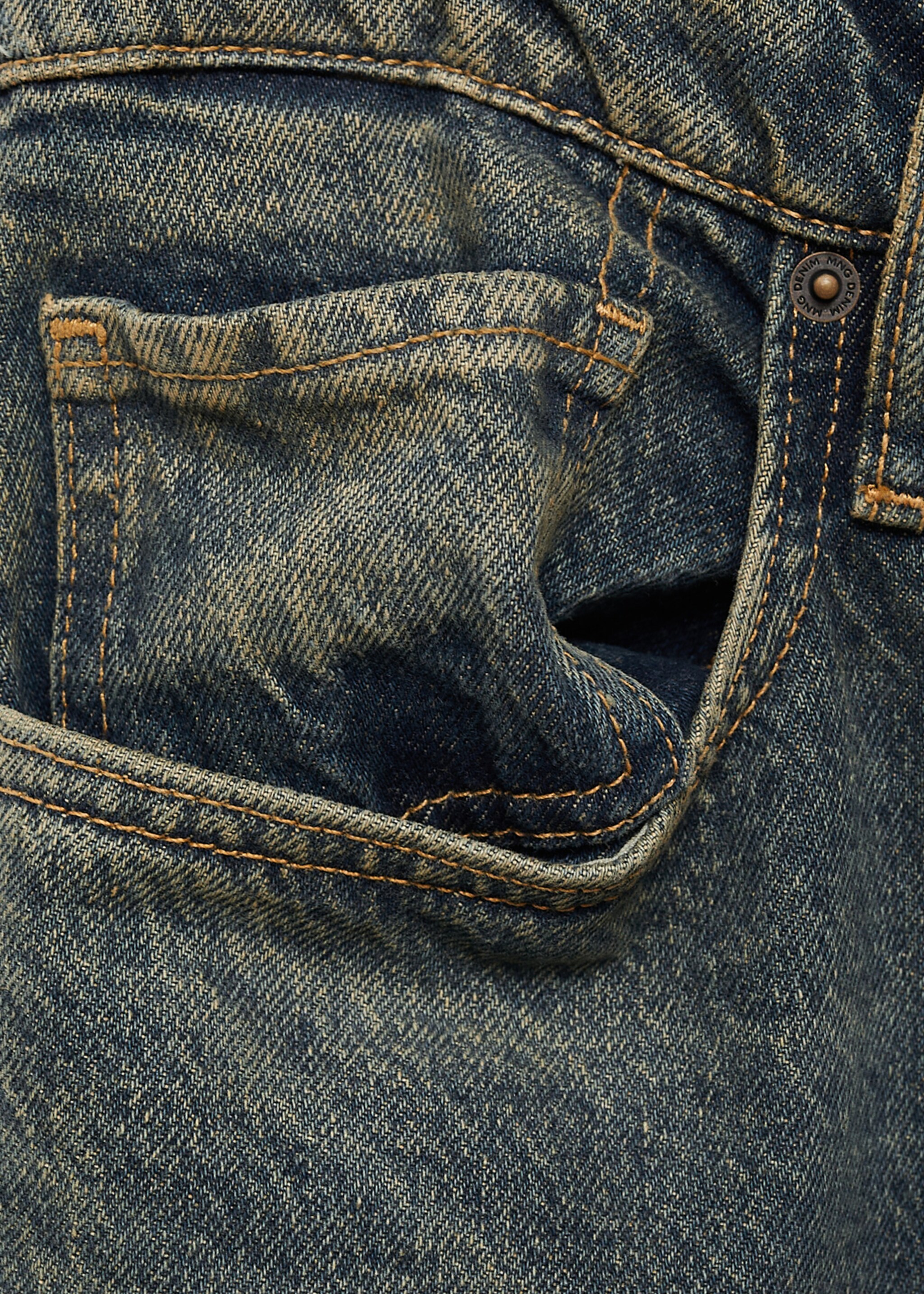 Straight-fit jeans with frayed effect - Details of the article 0