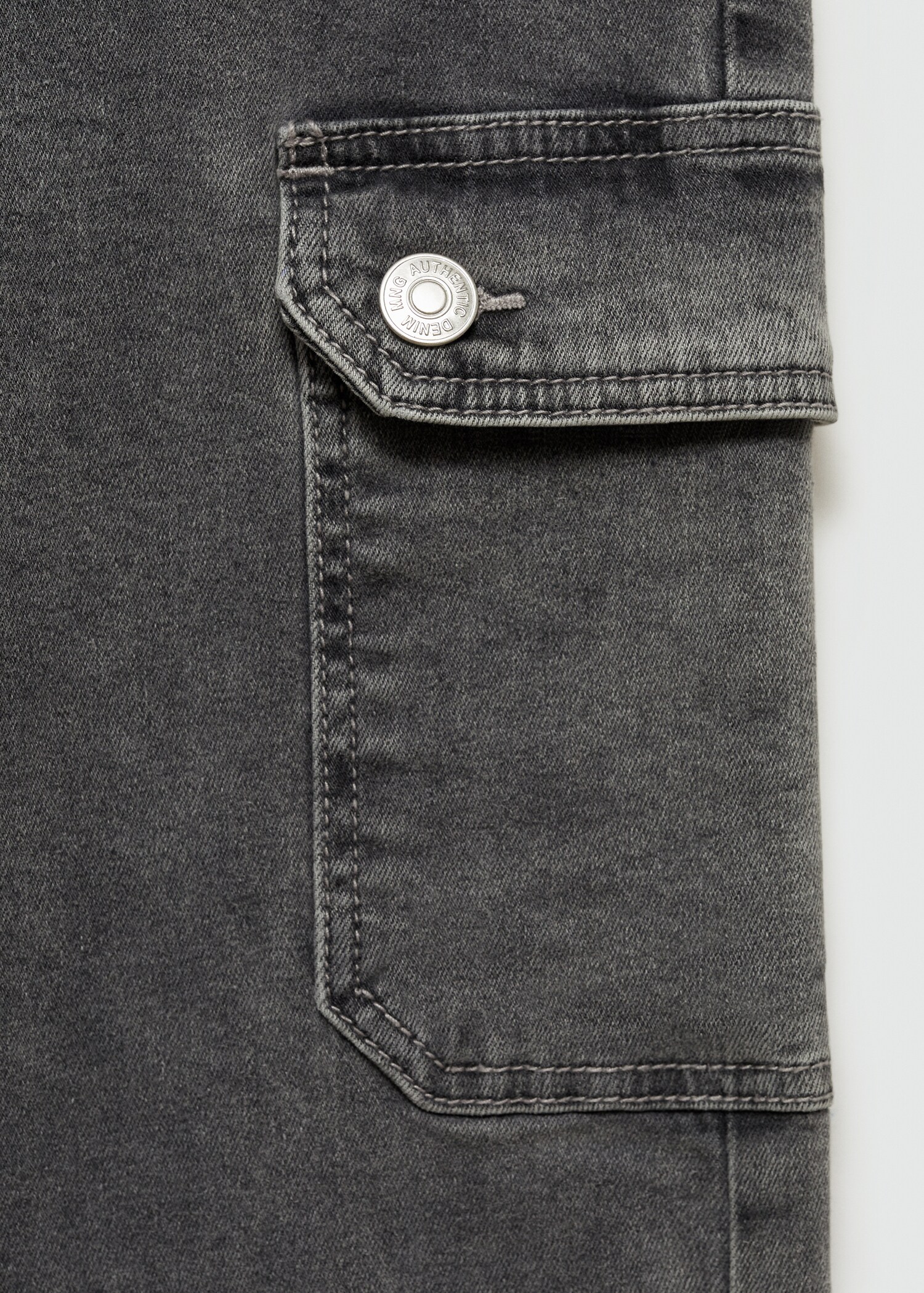 Pocket cargo jeans - Details of the article 0