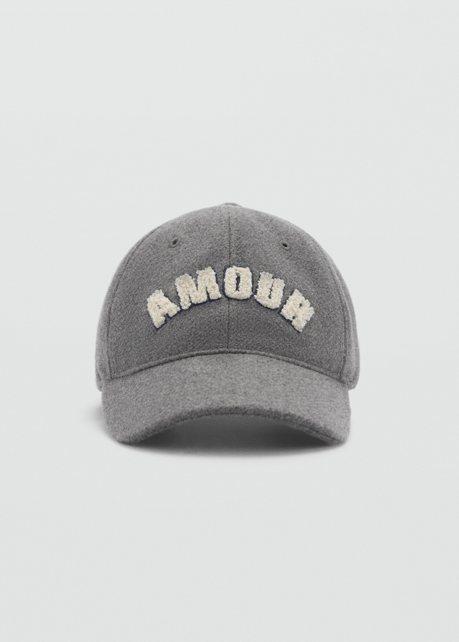 Cap with sheepskin detail - Medium plane