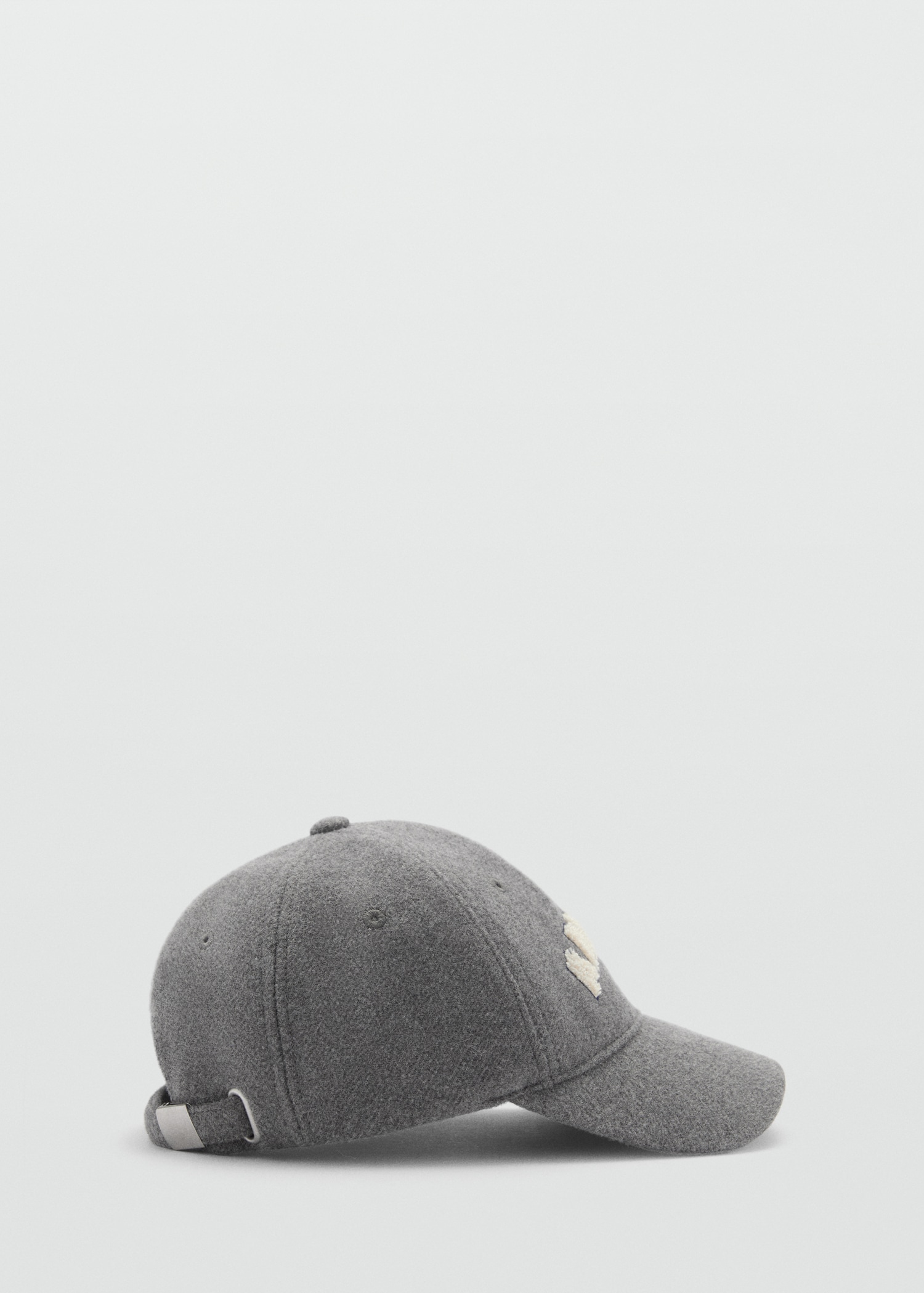 Cap with sheepskin detail - Article without model