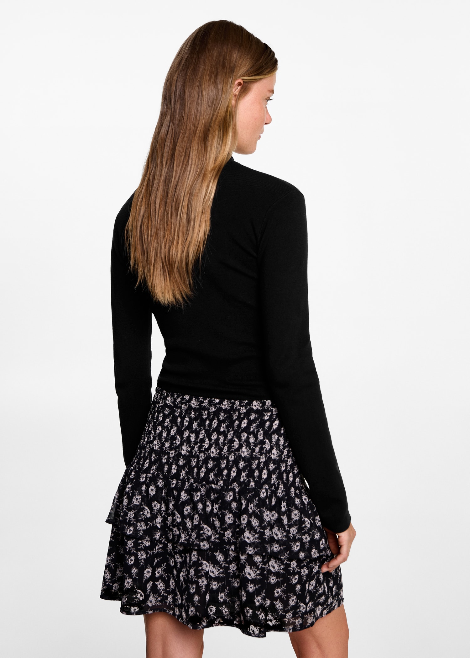 Cut-out back crop T-shirt - Reverse of the article
