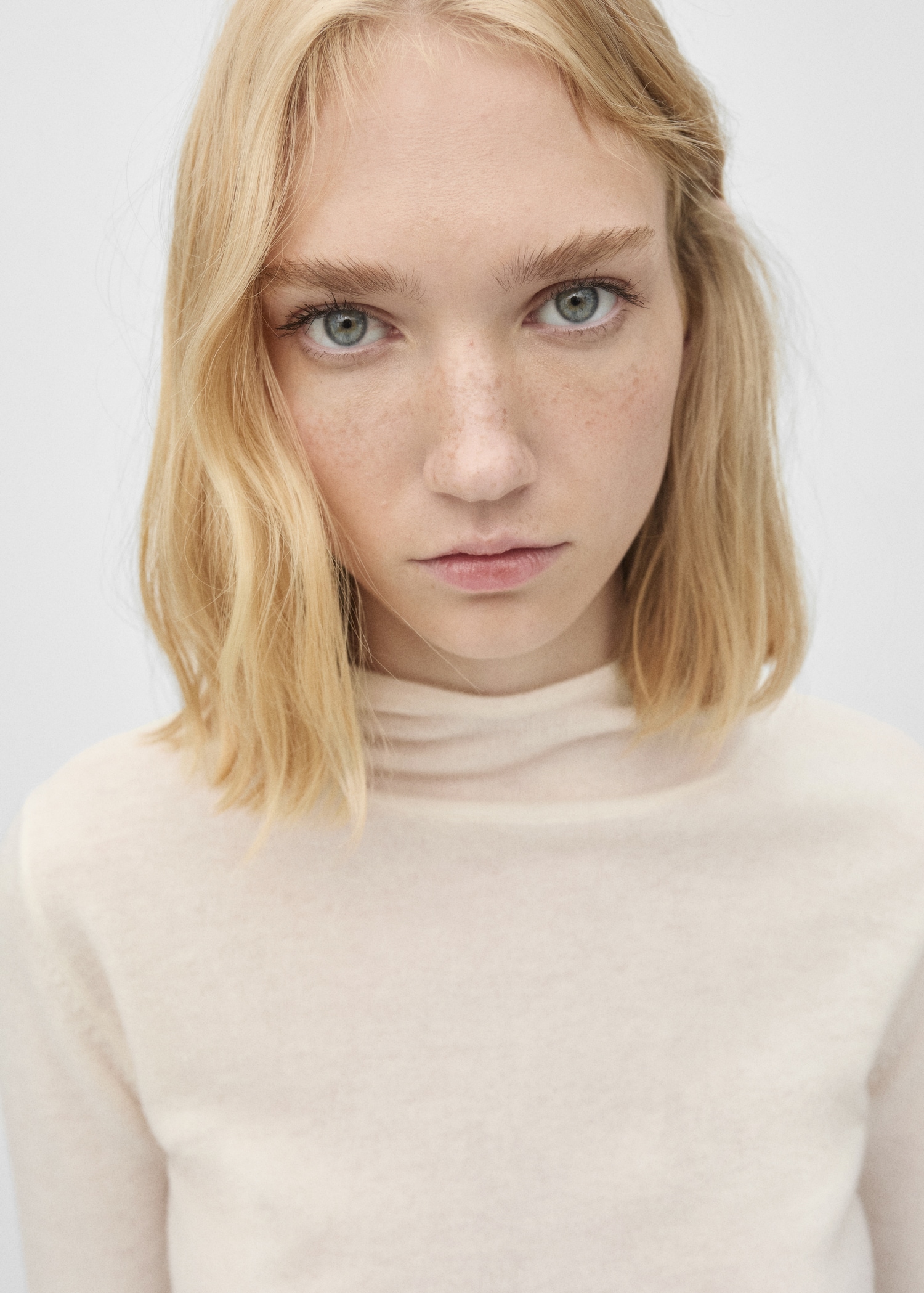 100% wool hooded sweater - Details of the article 1
