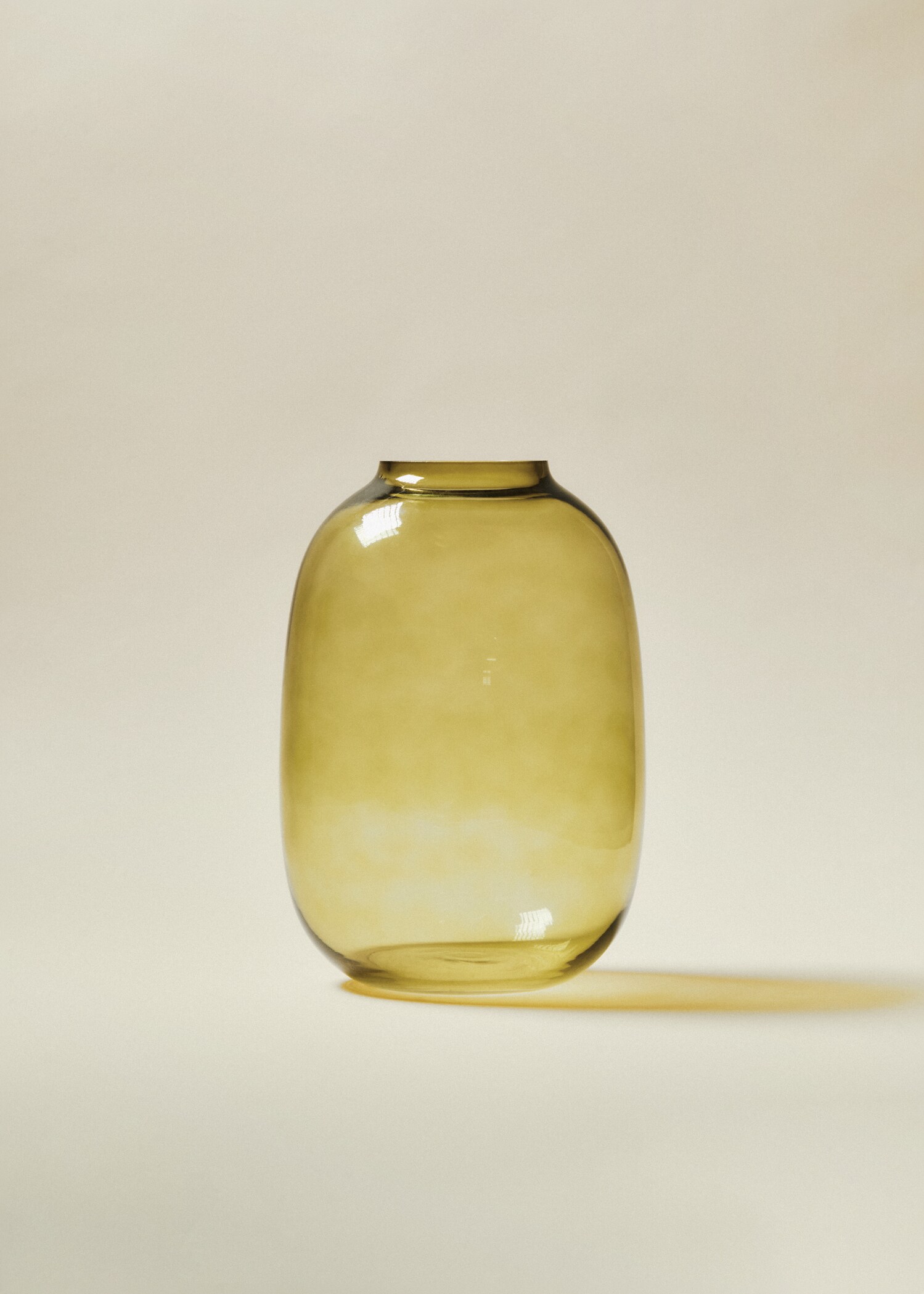 Green glass vase 6.7x10in - Details of the article 7