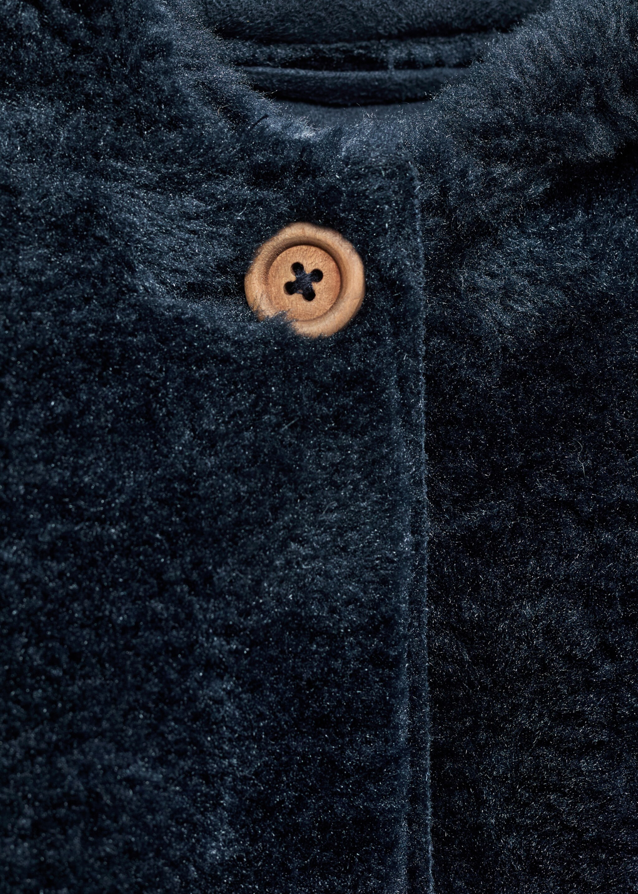 Fur-effect coat - Details of the article 8
