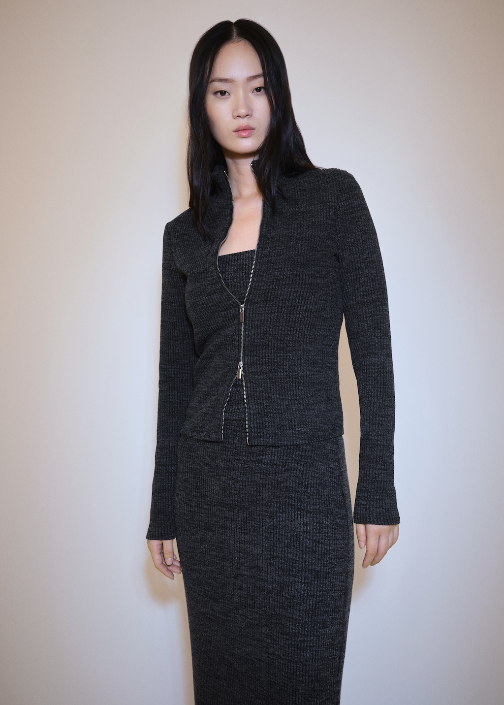 Knitted jacket with zip