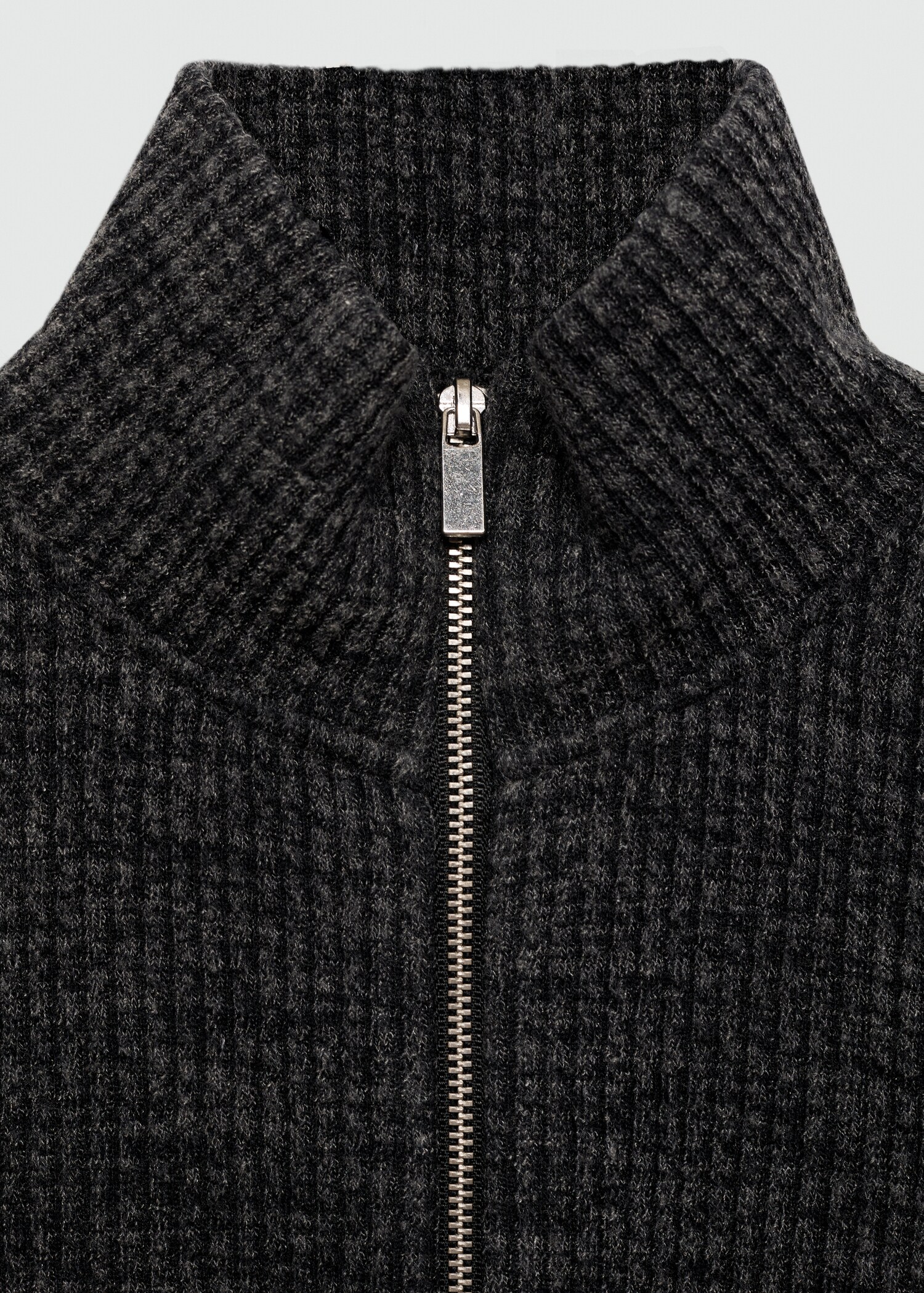 Knitted jacket with zip - Details of the article 8