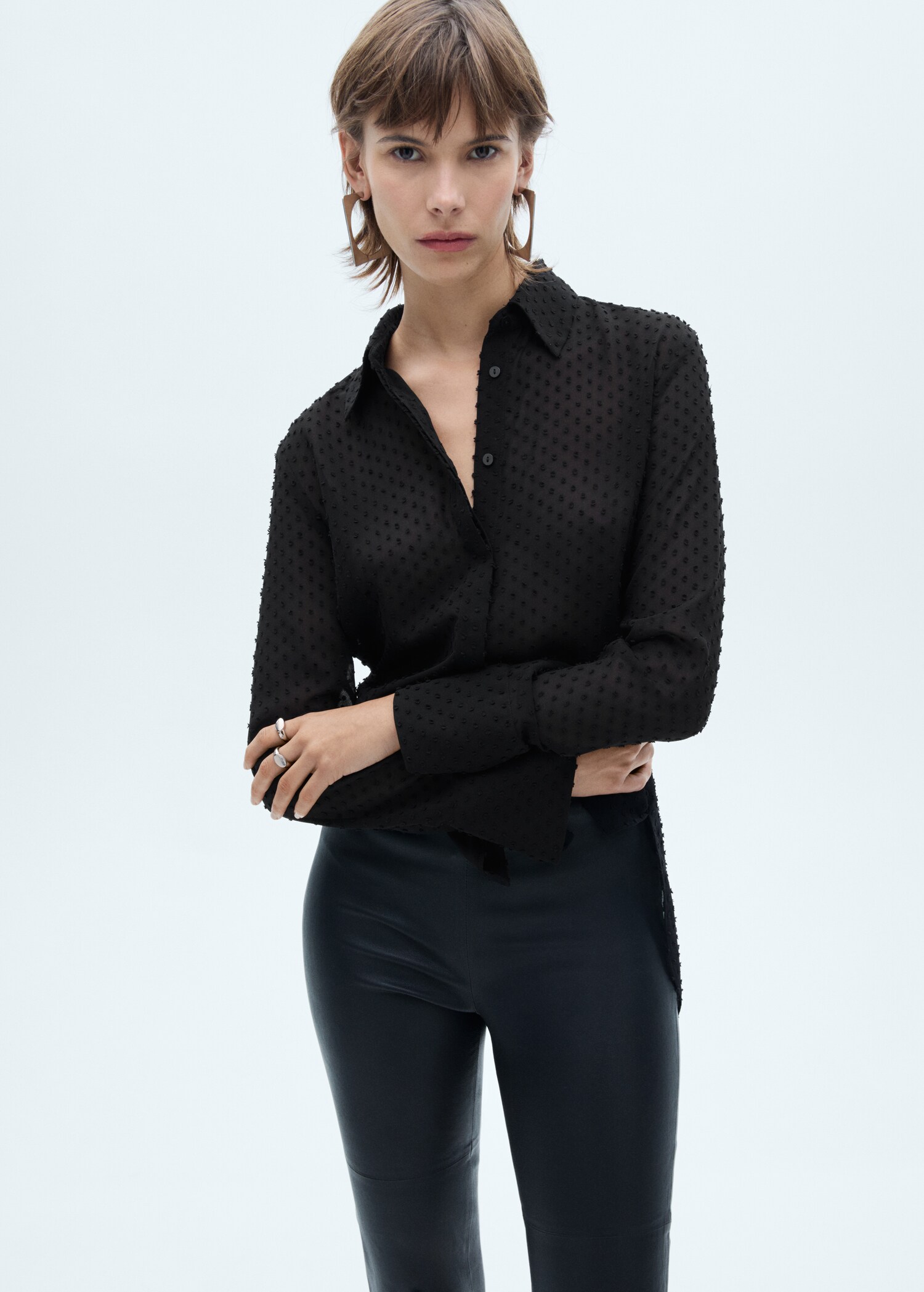 Camisa plumeti botones ocultos - Plano medio