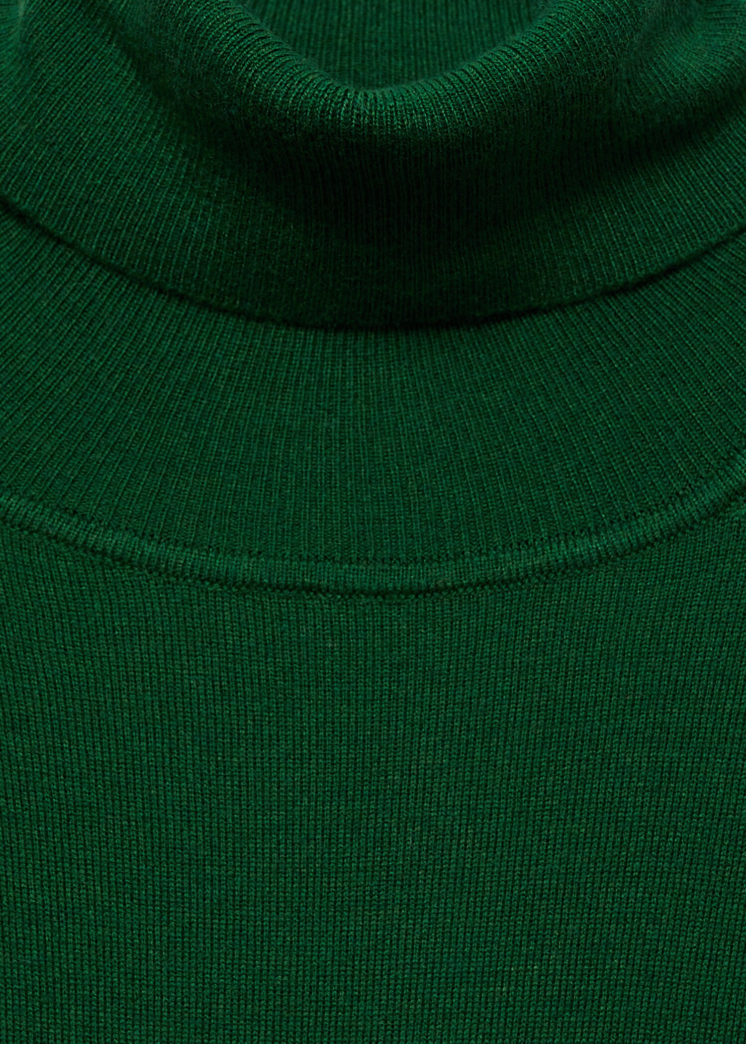 Fine-knit turtleneck sweater - Details of the article 8