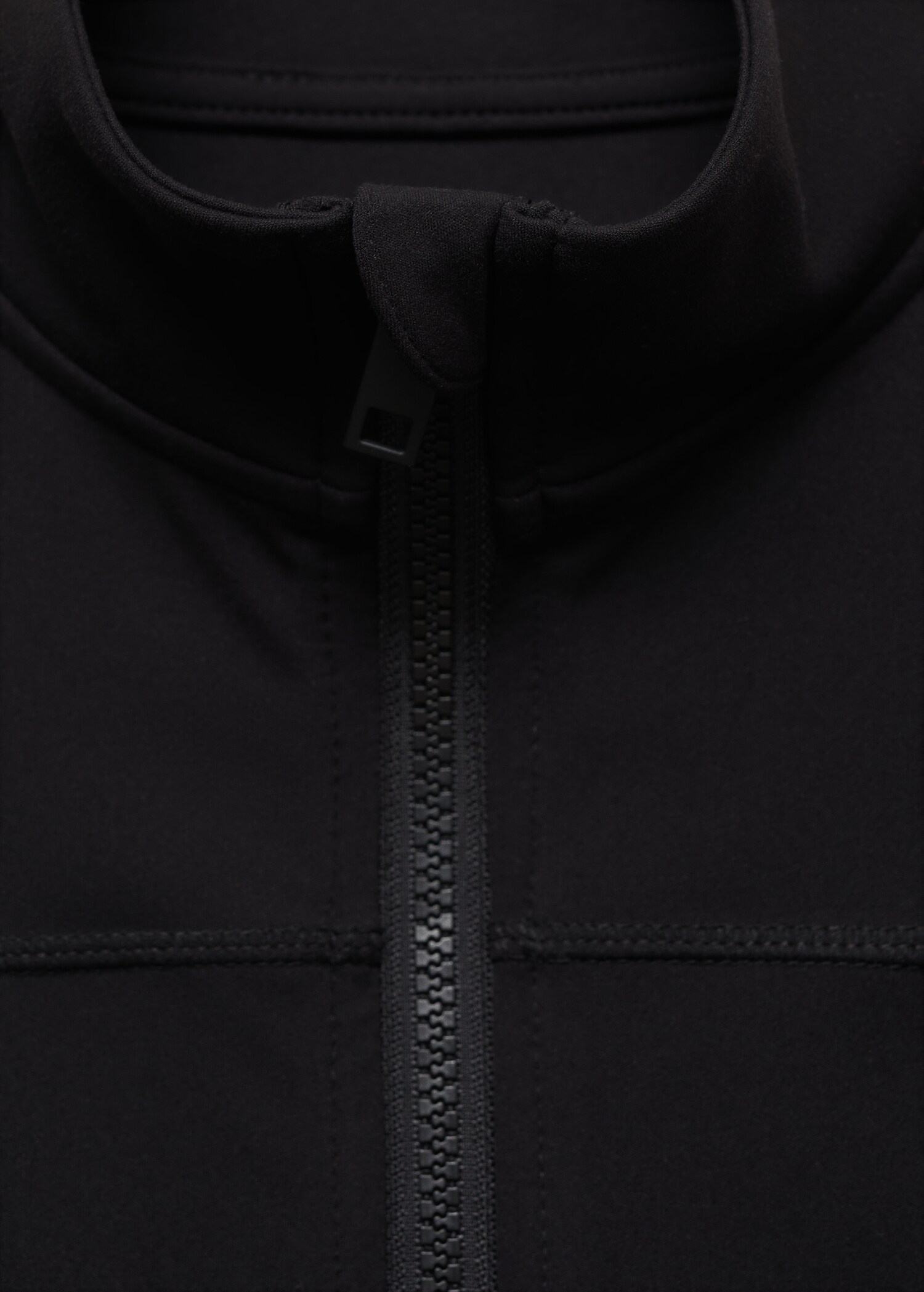 Sports sweatshirt with zip - Details of the article 0