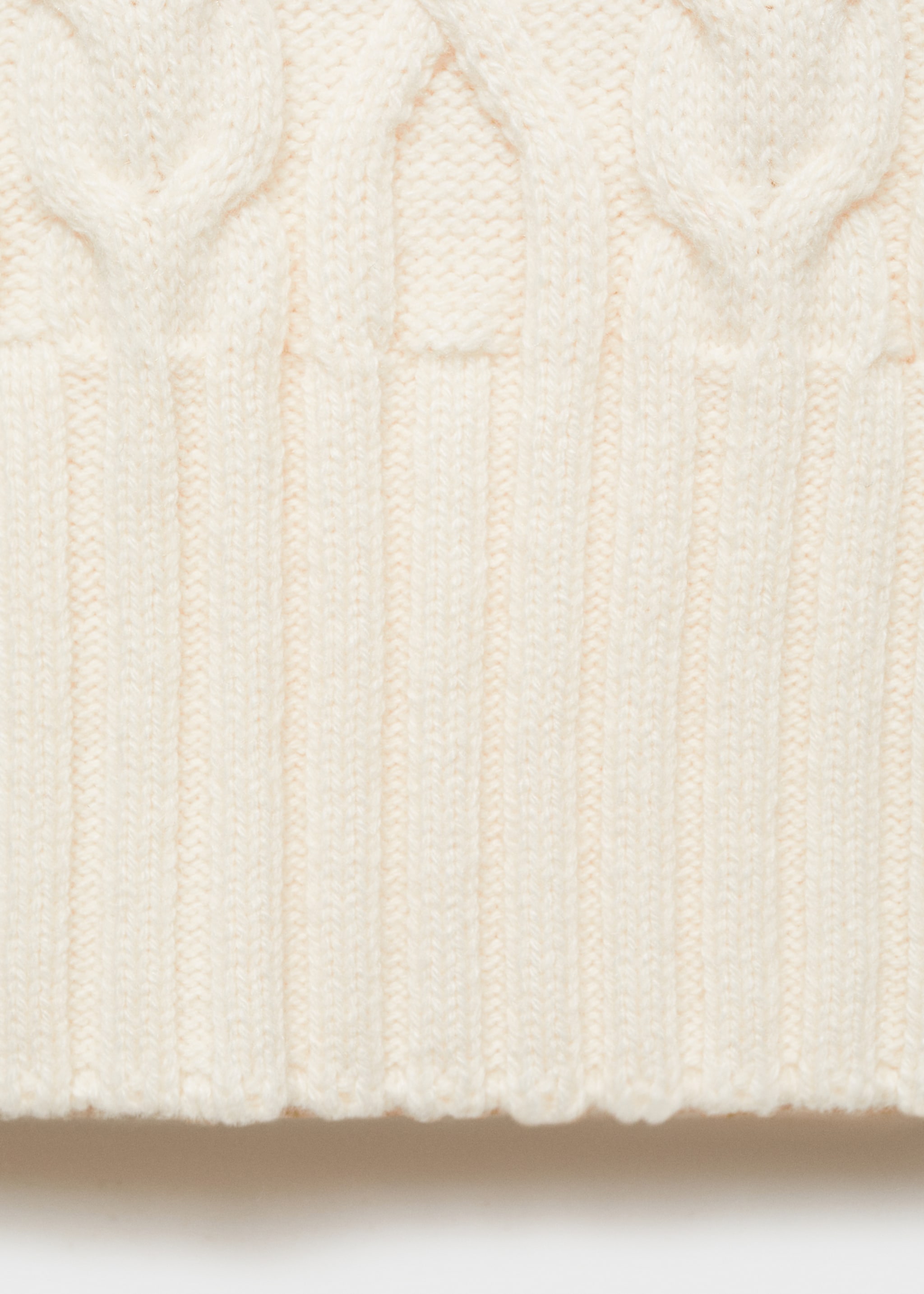 Cable-knit gilet with hood - Details of the article 0