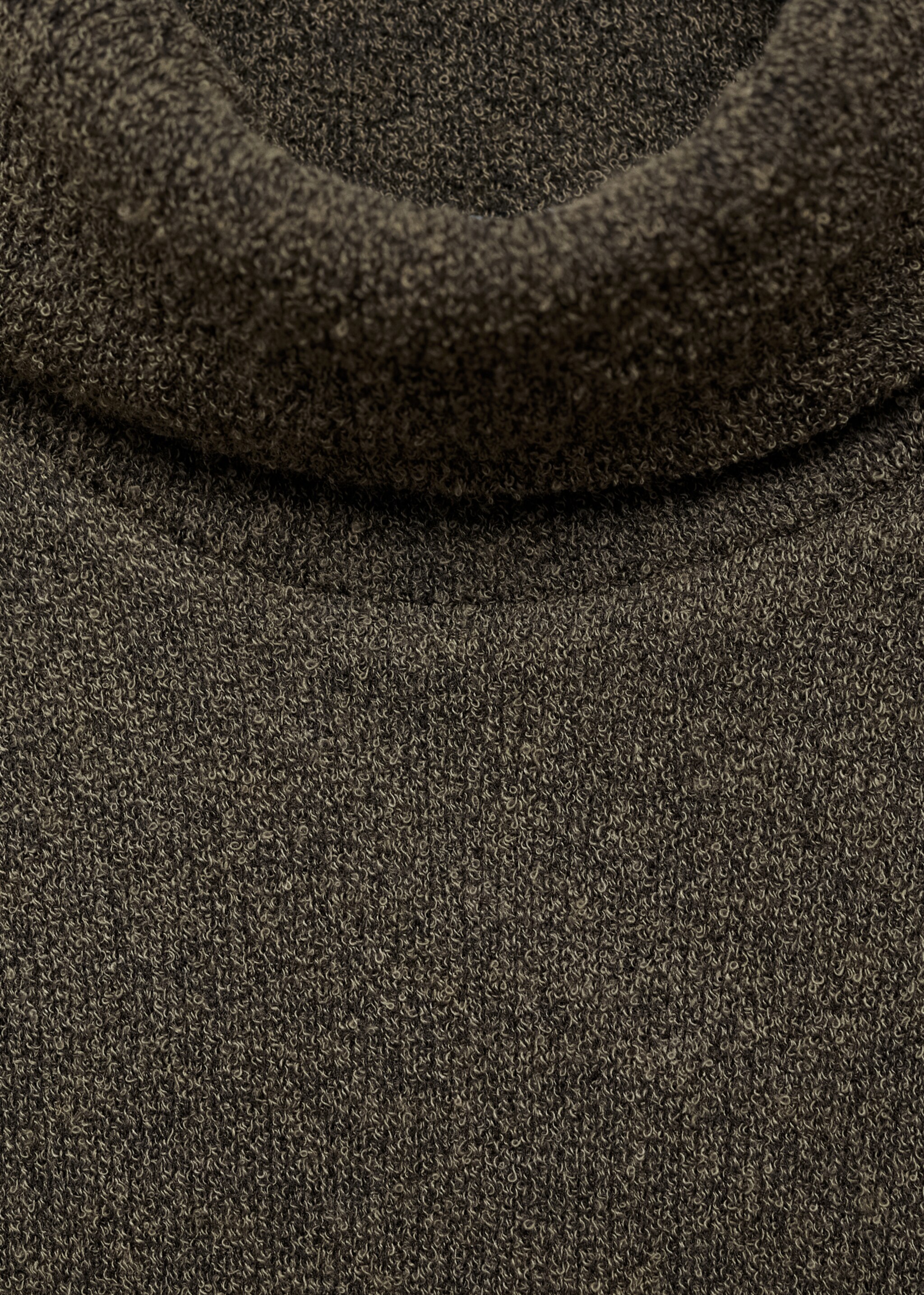 Knitted turtleneck dress - Details of the article 8