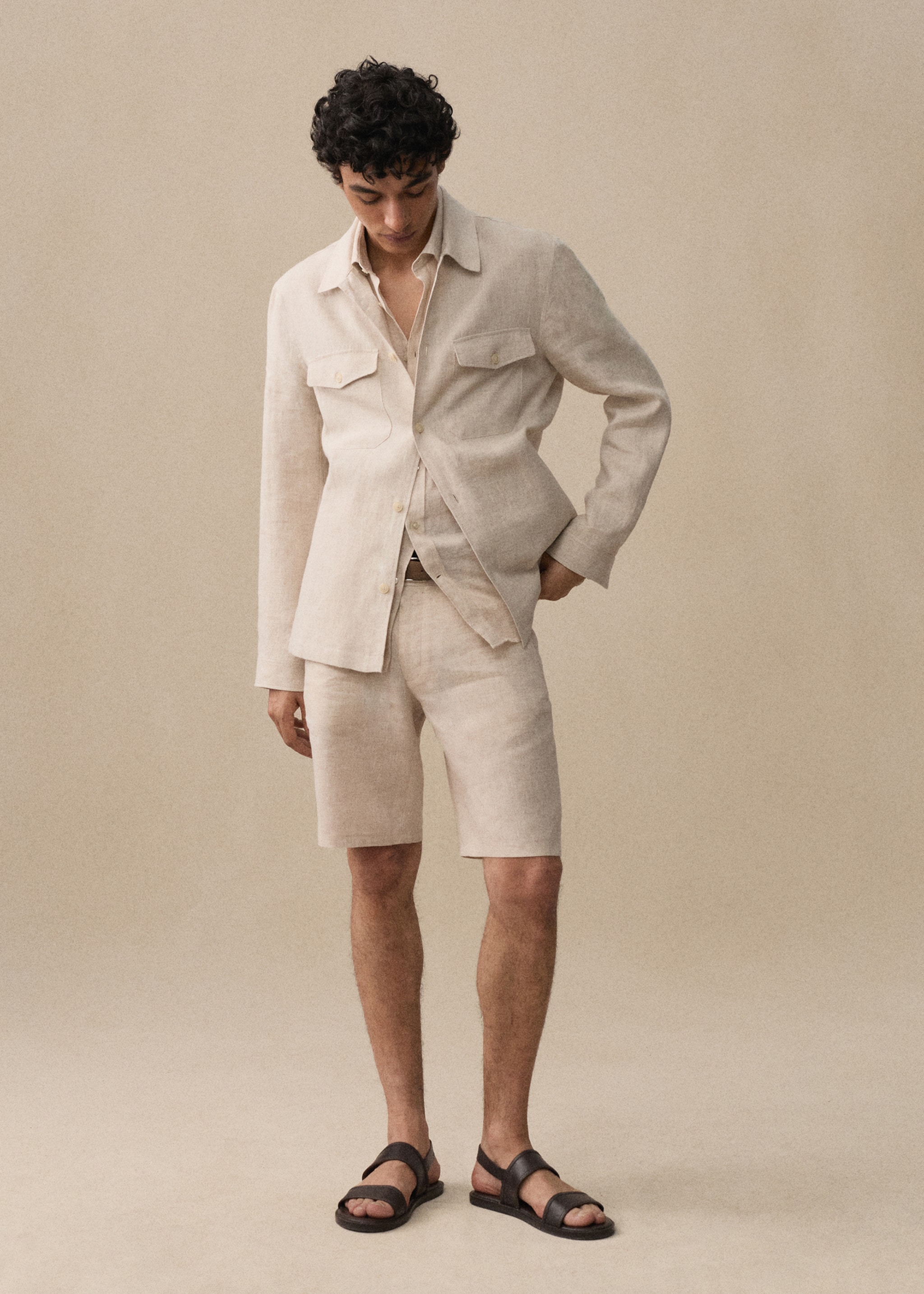 Slim-fit 100% linen bermuda shorts - Details of the article 3, Ecru. Ref: 77090250-00.