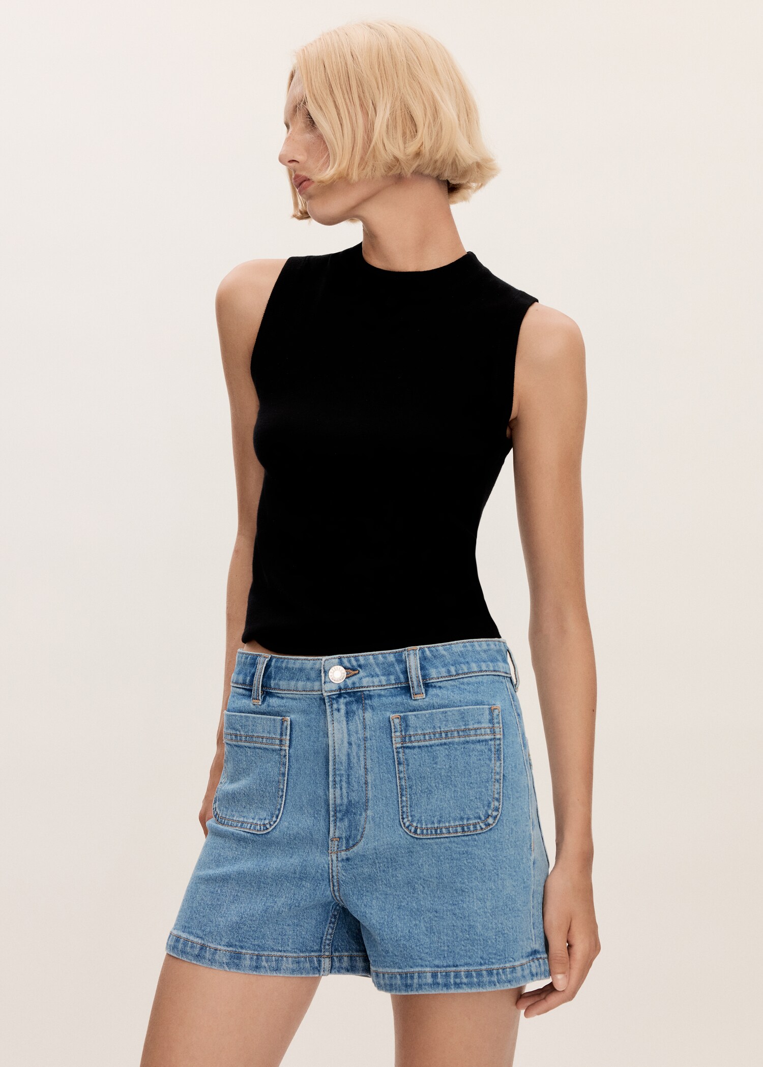 Shorts vaqueros bolsillos - Plano medio
