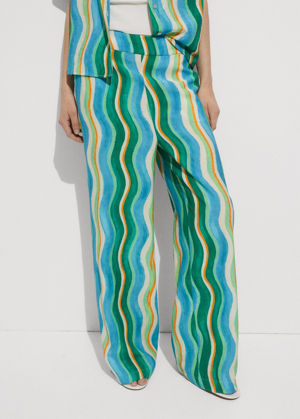 Mango Gemusterte Wideleg-Hose