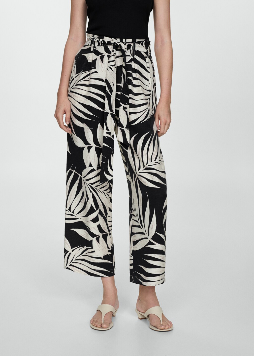 Pantalon plissé fluide - Femme | MANGO France métropolitaine