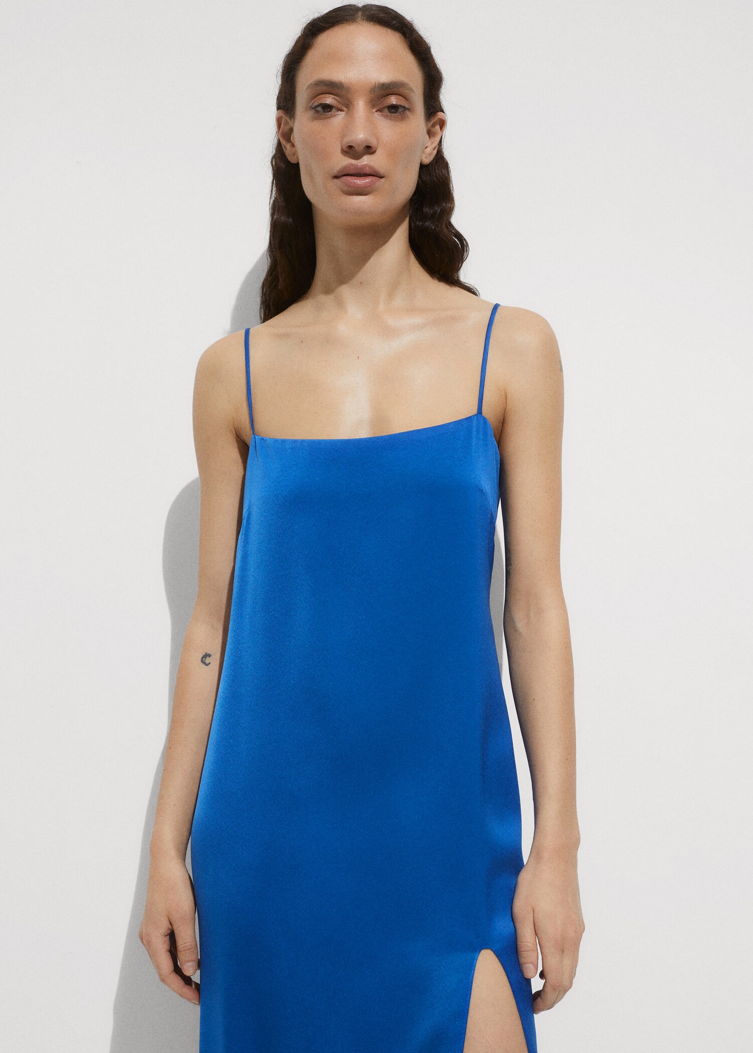 Side-slit satin dress - Medium plane