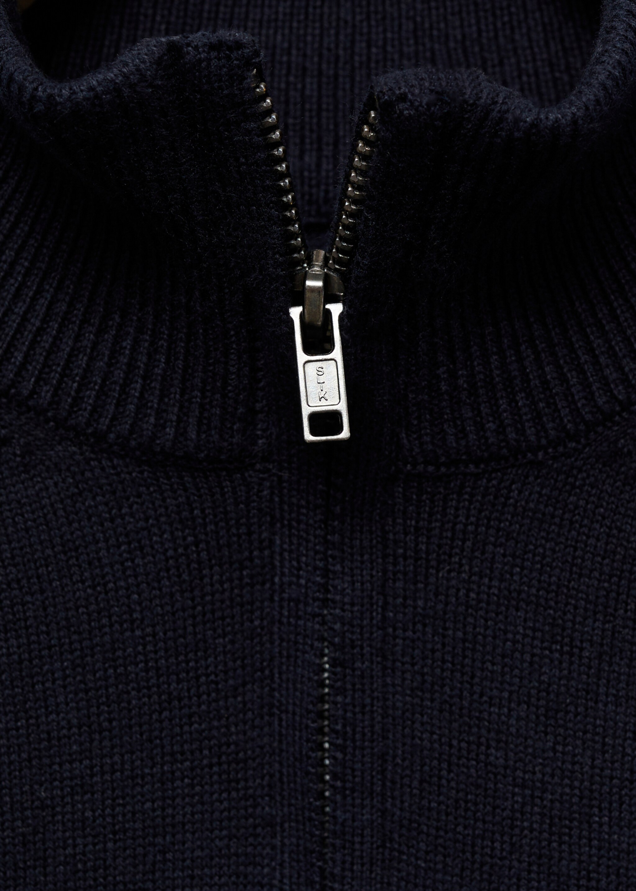 Zip neck jumper - Details of the article 8