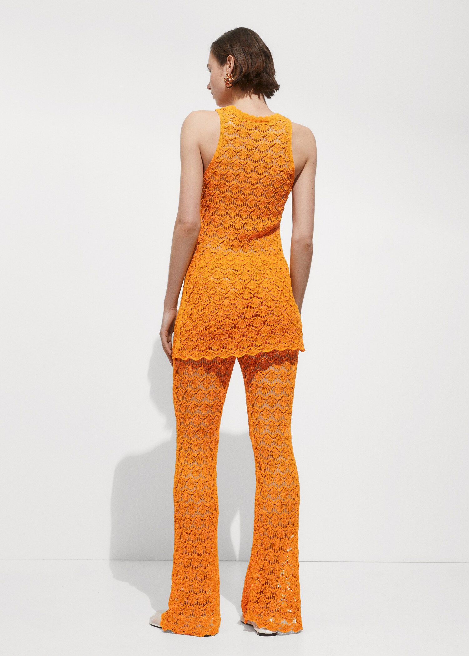 Crochet flared trousers - Reverse of the article