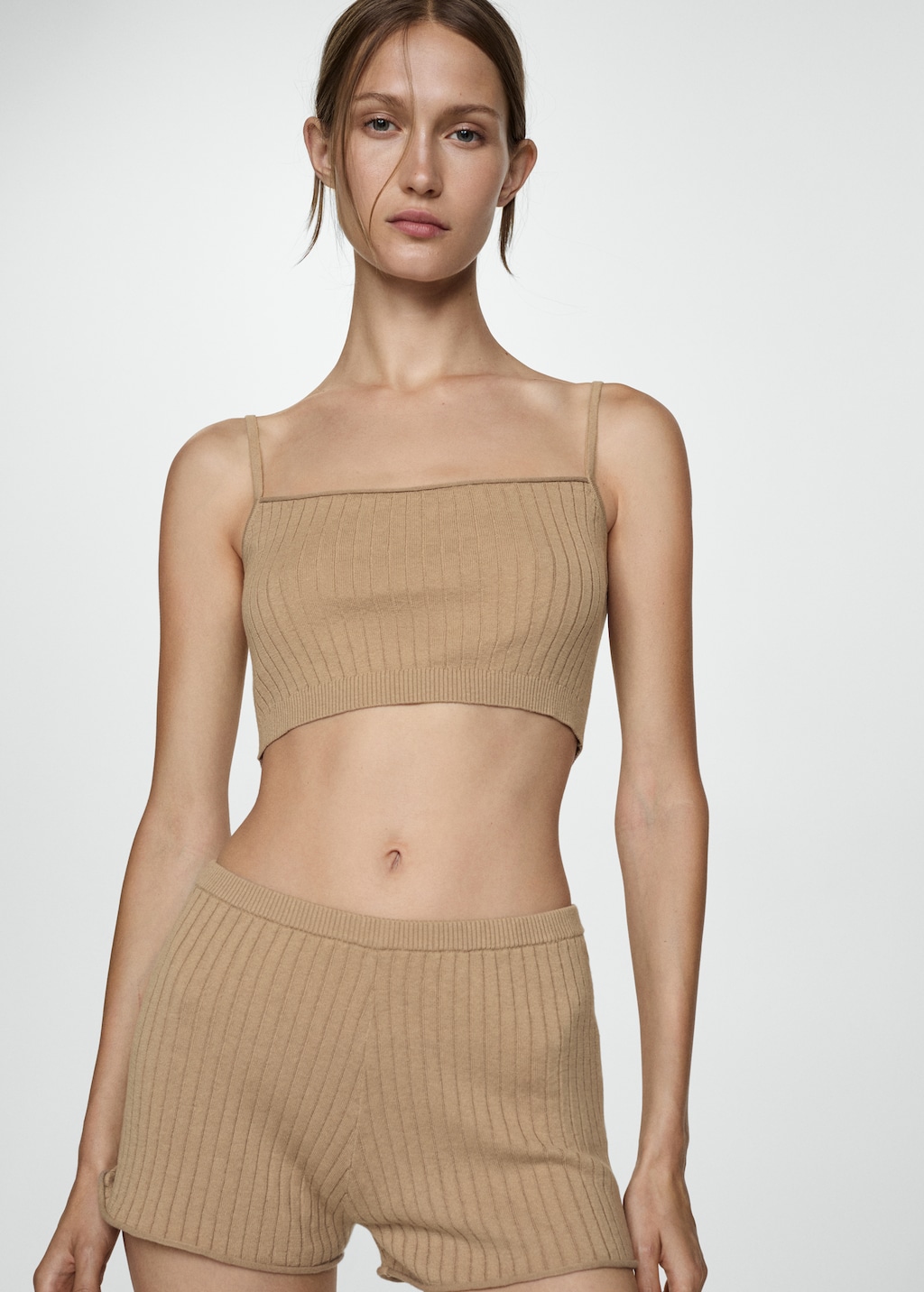 Ribbed knitted shorts