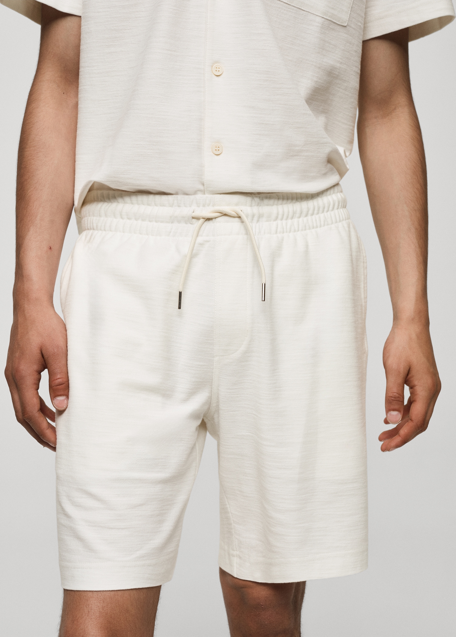 Cotton shorts with drawstring - Details of the article 1