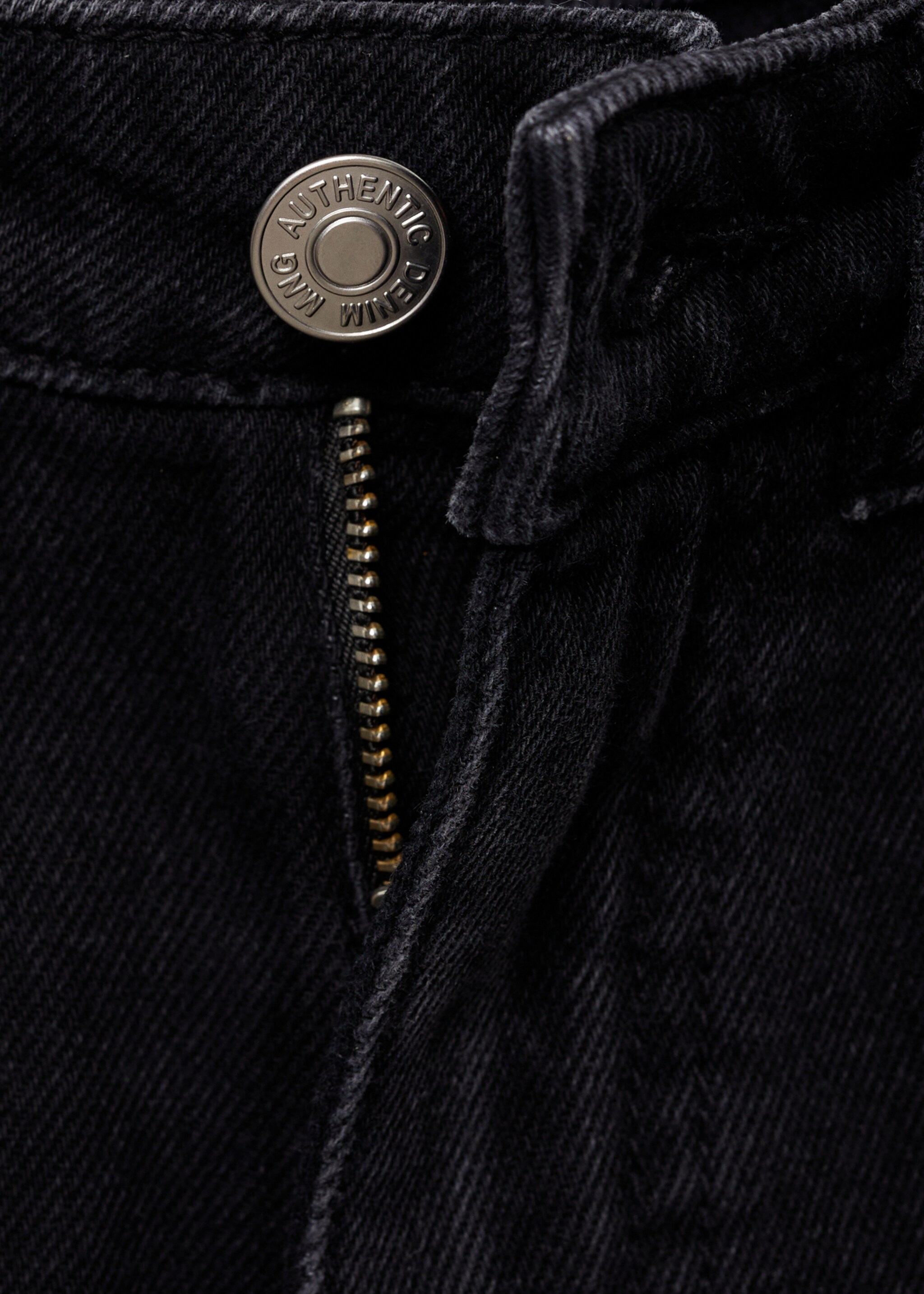 Shorts vaqueros bajo deshilachado - Detalle del artículo 8, Denim negro. Ref: 77090639-00.