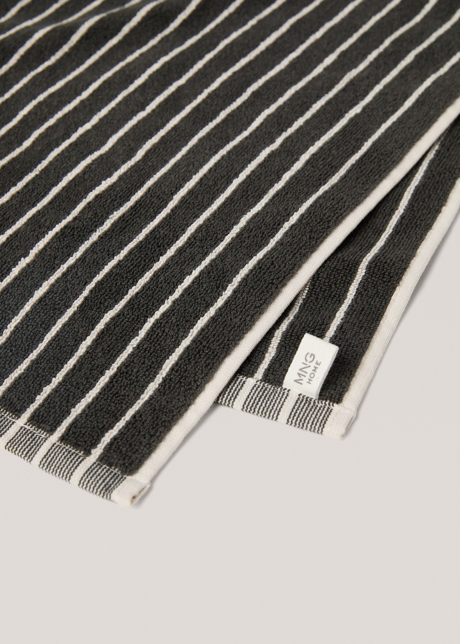 Striped cotton rug - Details of the article 2