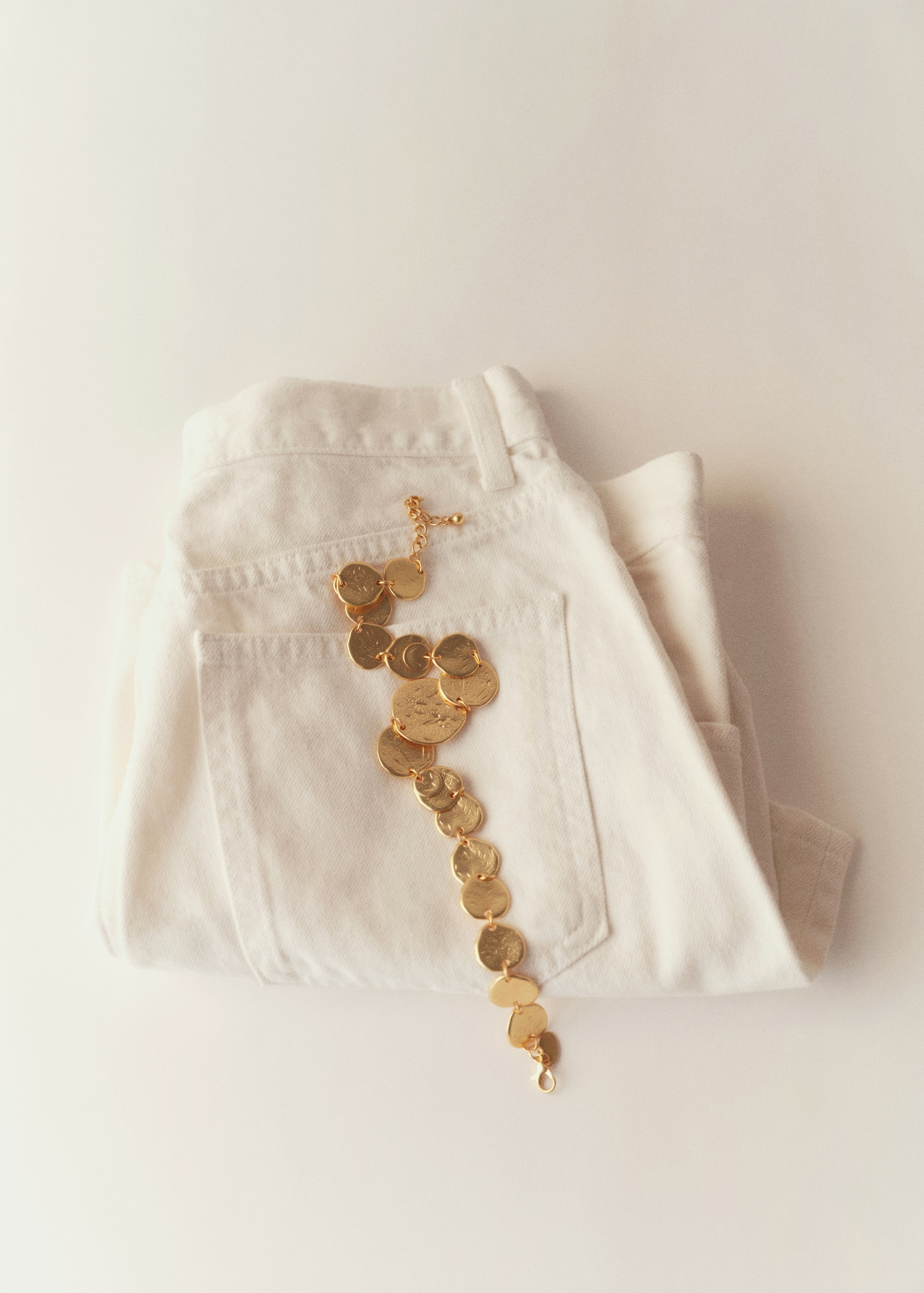 Coin charm necklace - Details of the article 7