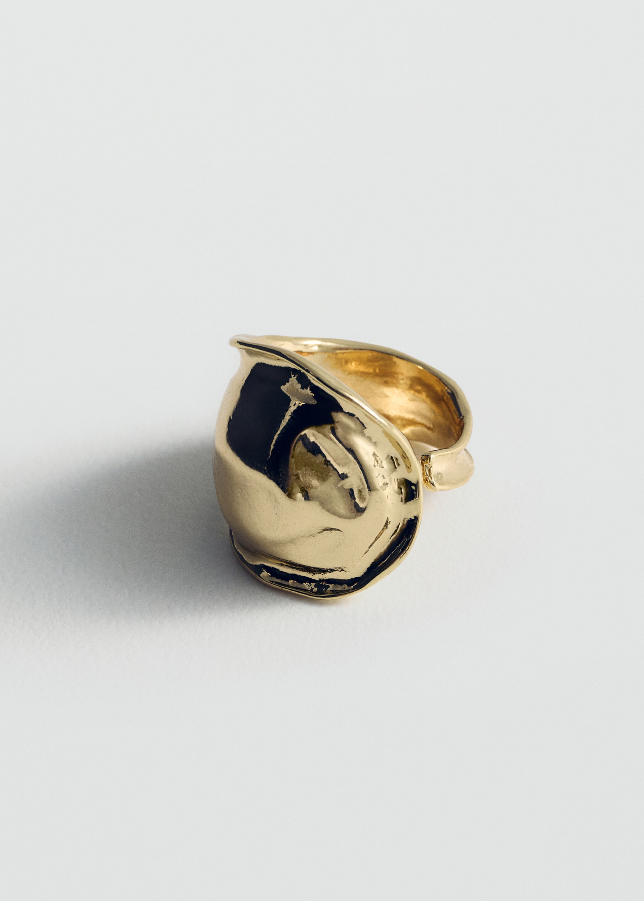 Anillo textura relieve - Plano medio