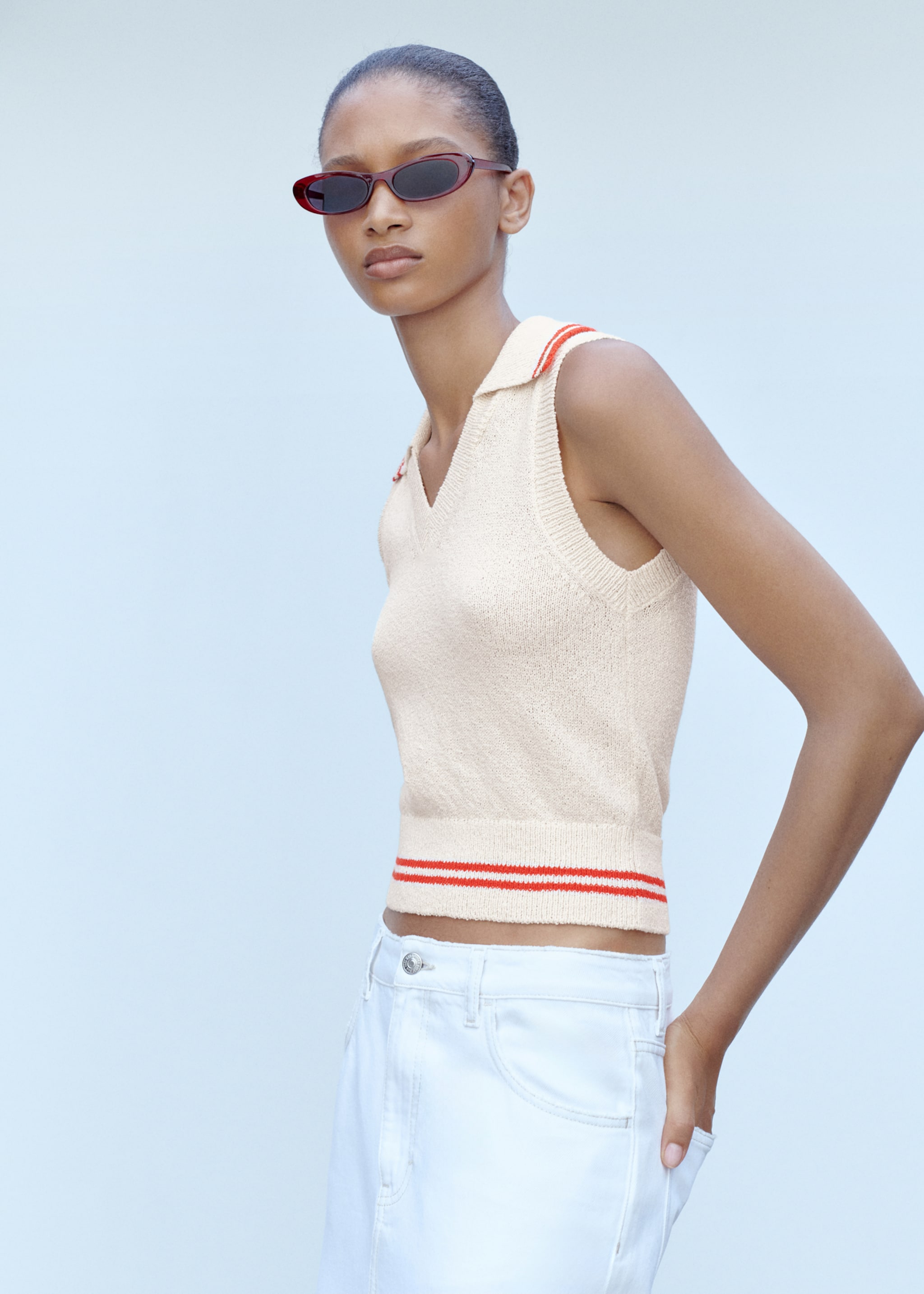 Striped knitted vest - Medium plane, Ecru. Ref: 77092916-00.