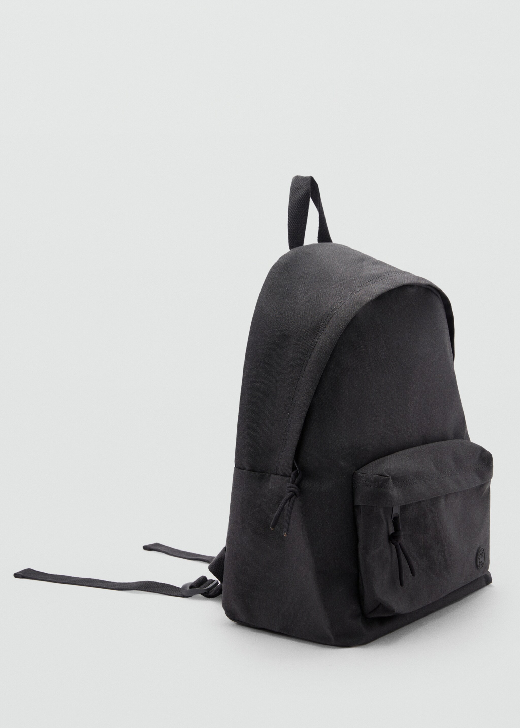 Sac à dos poche frontale - Plan moyen