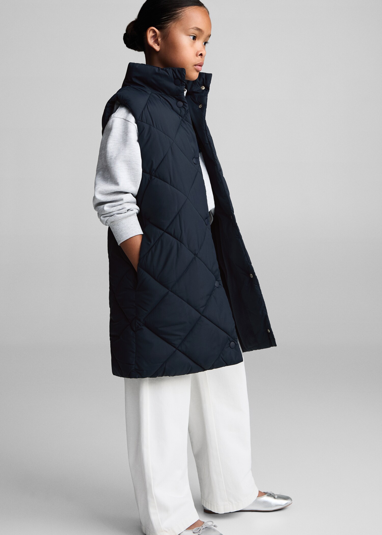 Long quilted vest - Details of the article 2