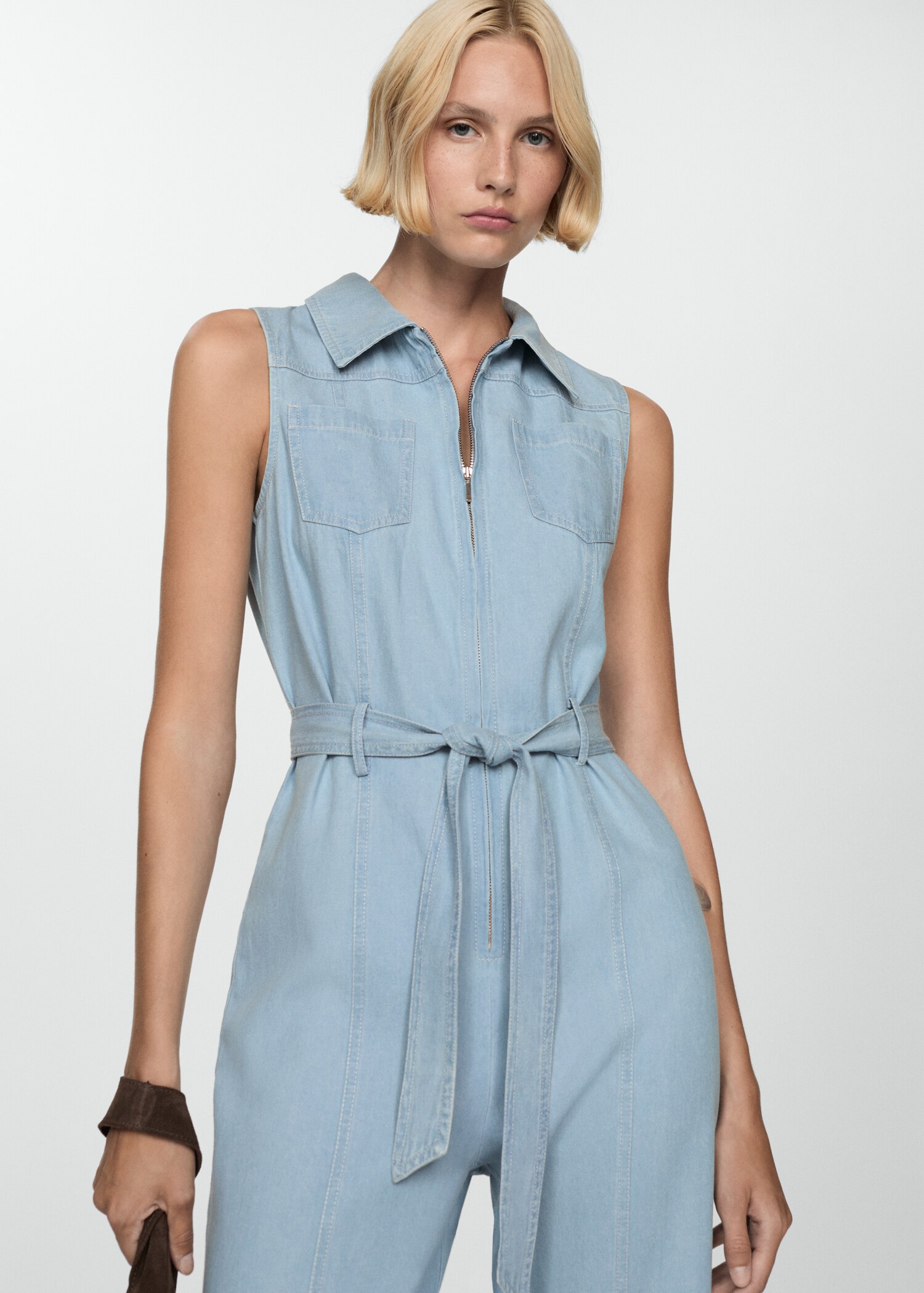 Combinaison jean ceinture - Plan moyen