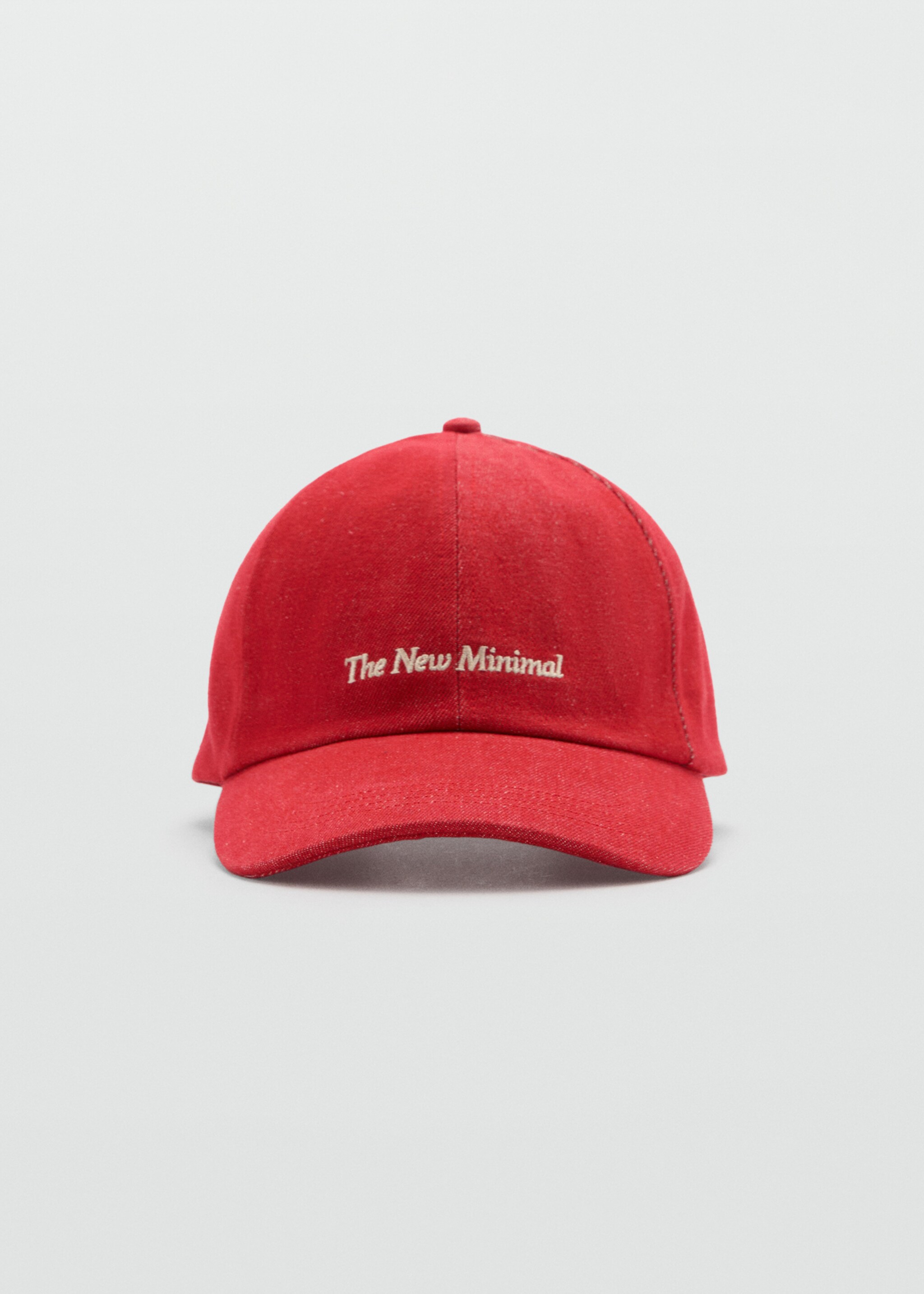 Gorra mensaje bordado - Plano medio